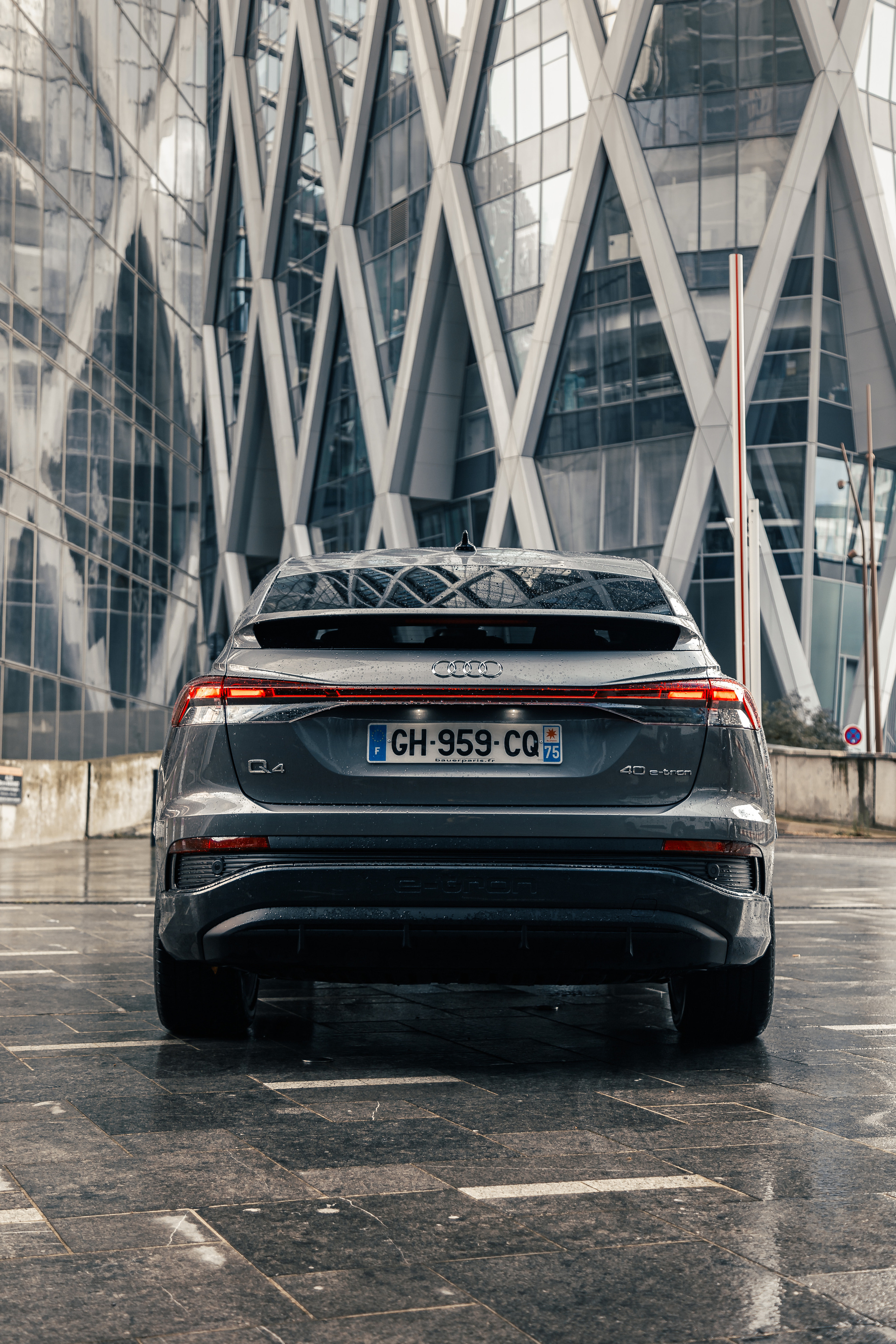 Audi Q4 E-Tron. Photographer in Paris — Vitalii Motruk