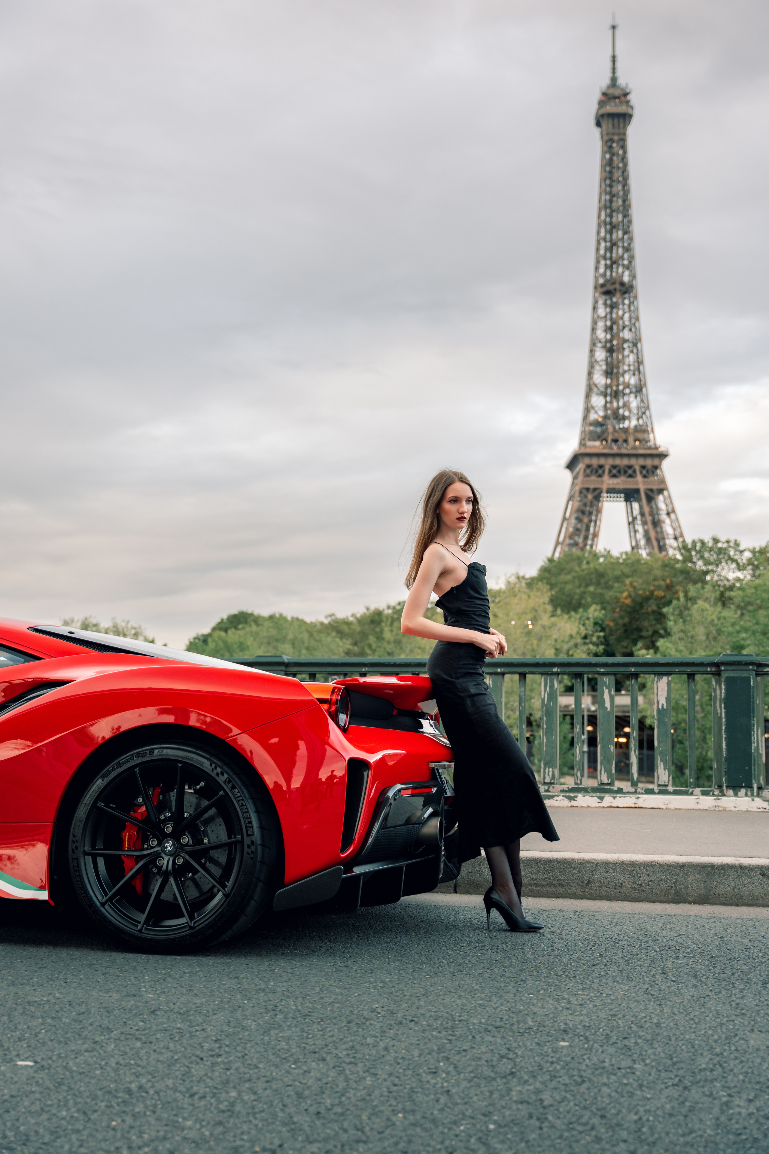 Kate x Ferrari 488 Pista. Photographe de voitures à Paris — Vitalii Motruk