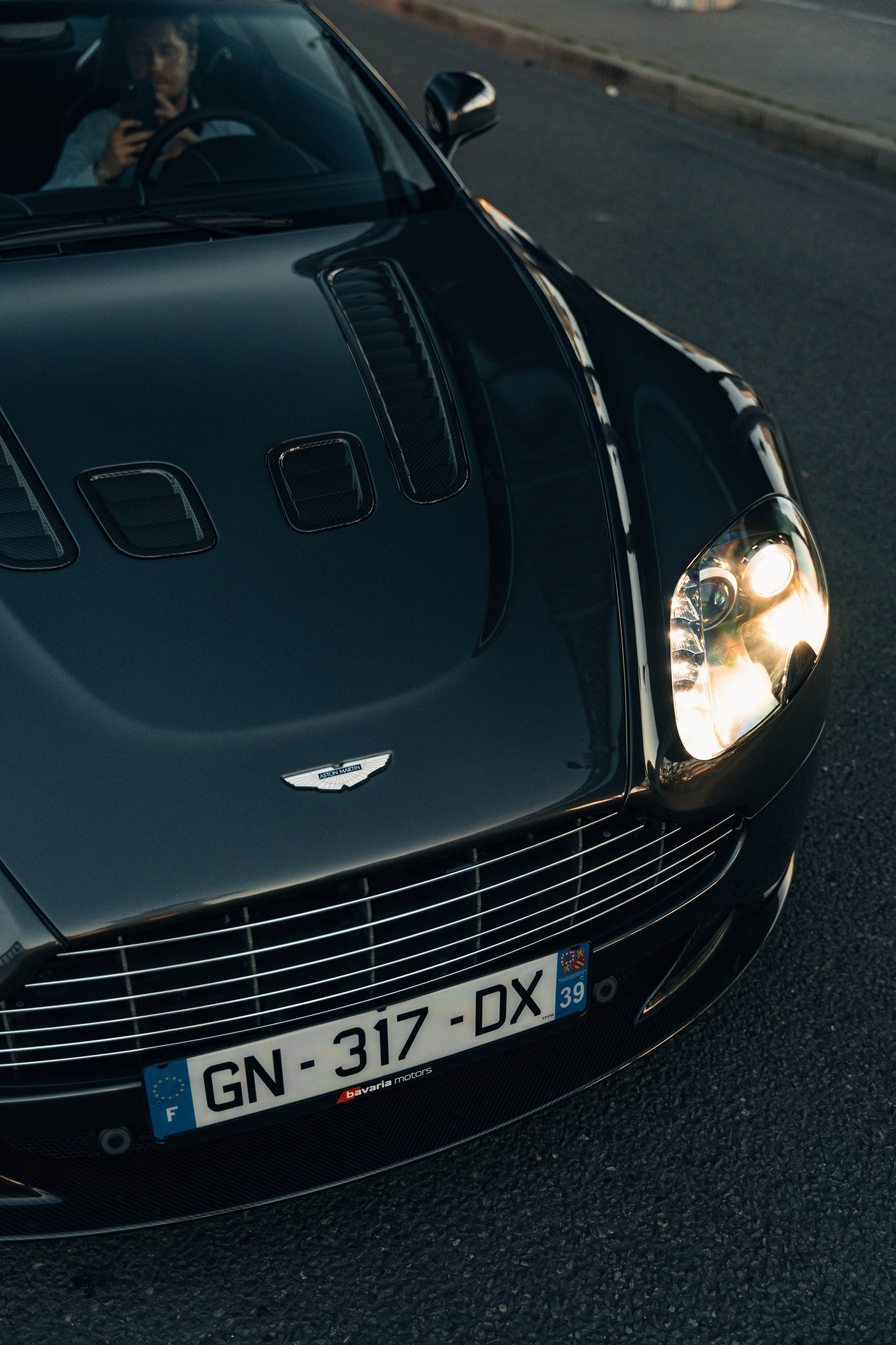 Aston Martin Vantage. Photographe de voitures à Paris — Vitalii Motruk