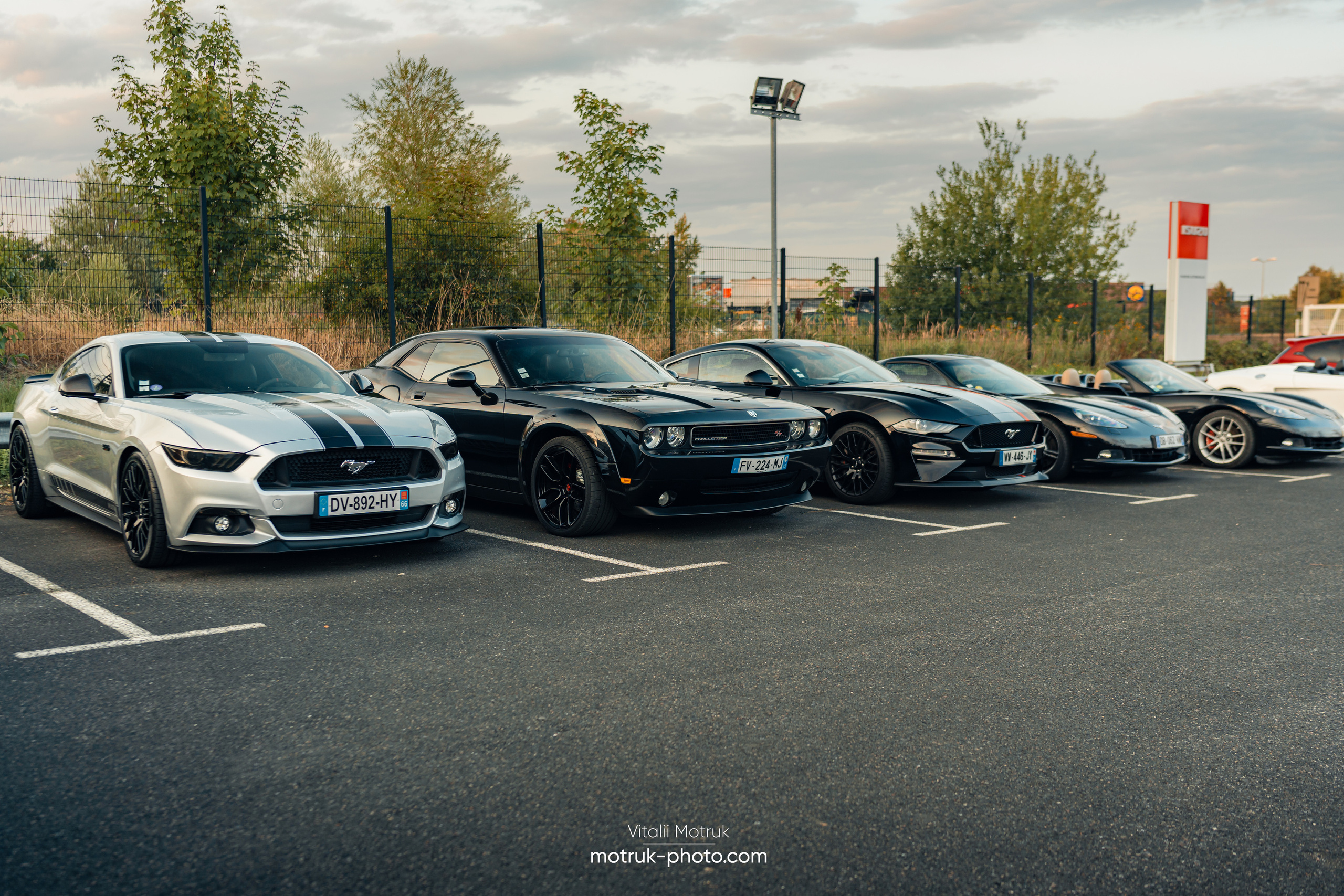 Rassemblement Passion Automobiles. Photographe de voitures à Paris — Vitalii Motruk