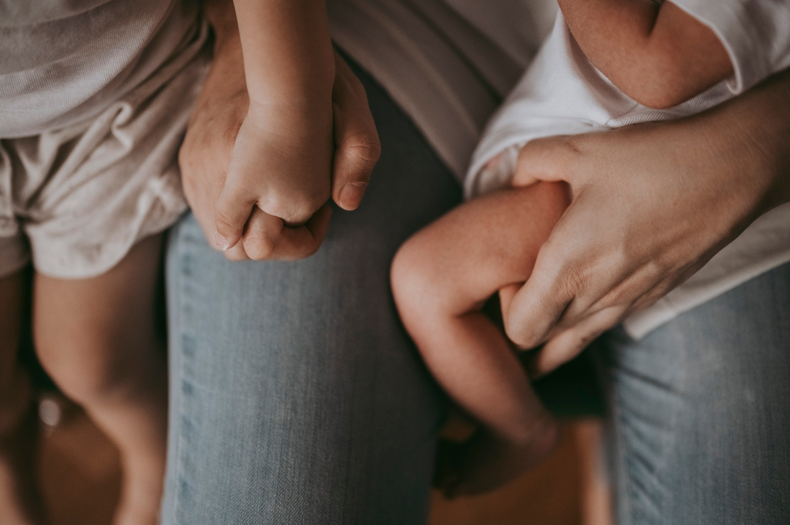 Sonja, Nikola, Lazar i Luka / porodicno fotografisanje kod kuce. Deciji i porodicni fotograf u Beogradu Oksana Skendzic