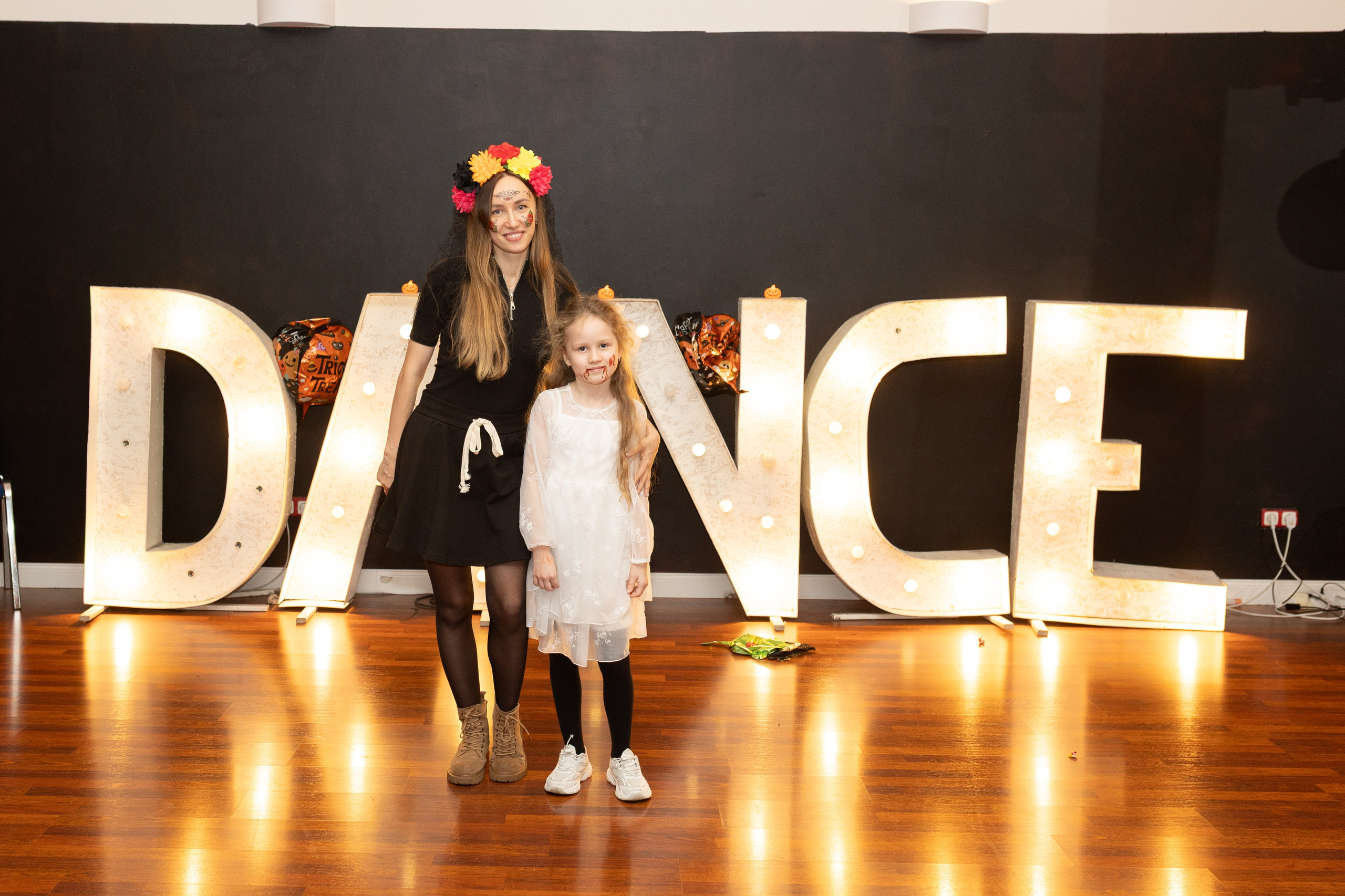 Leo dance studio Helloween 2025. Семейный и детский фотограф в Варшаве Мила Бобровская