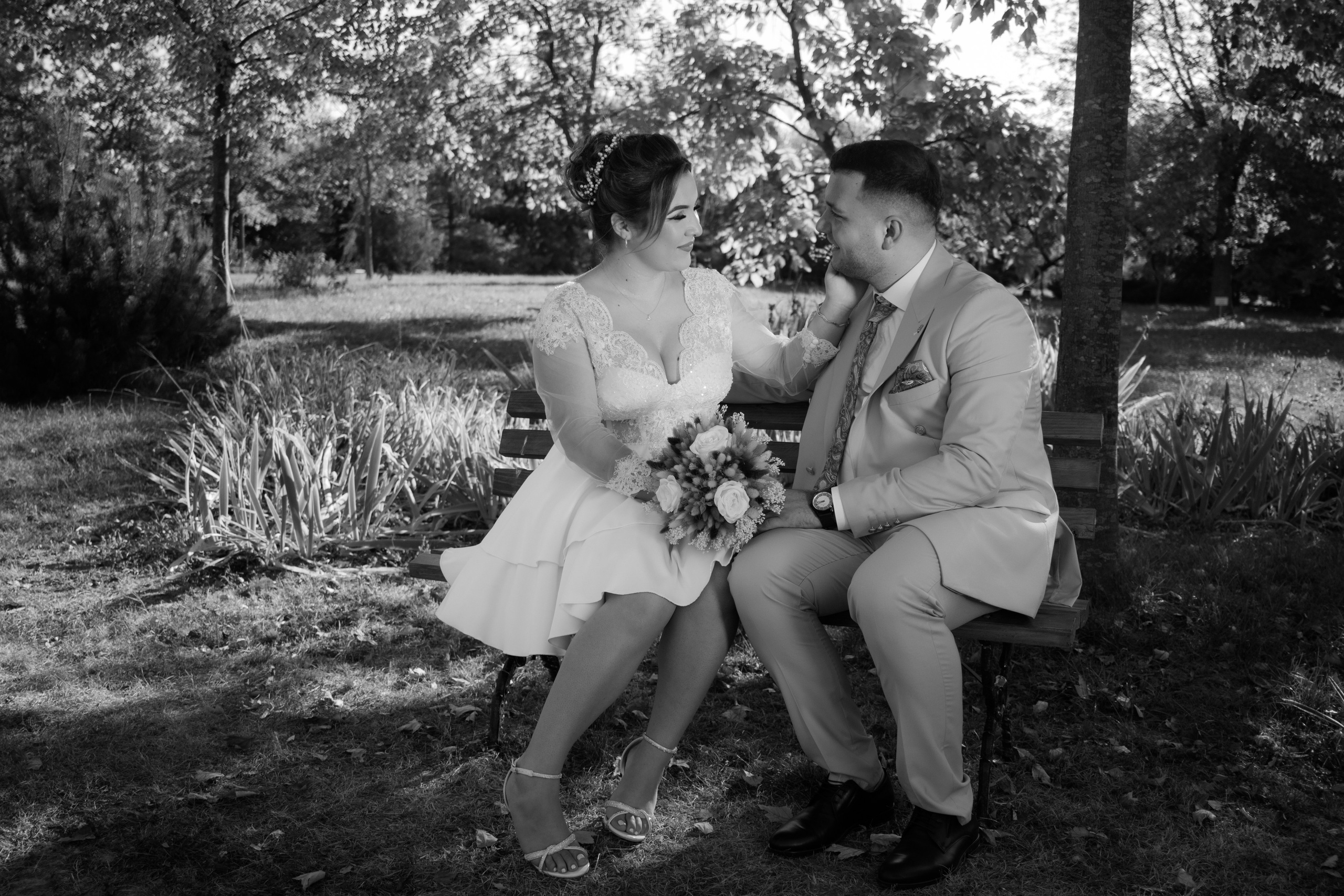 Ramona & Sebi. Fotograf si videograf — evenimente si studio