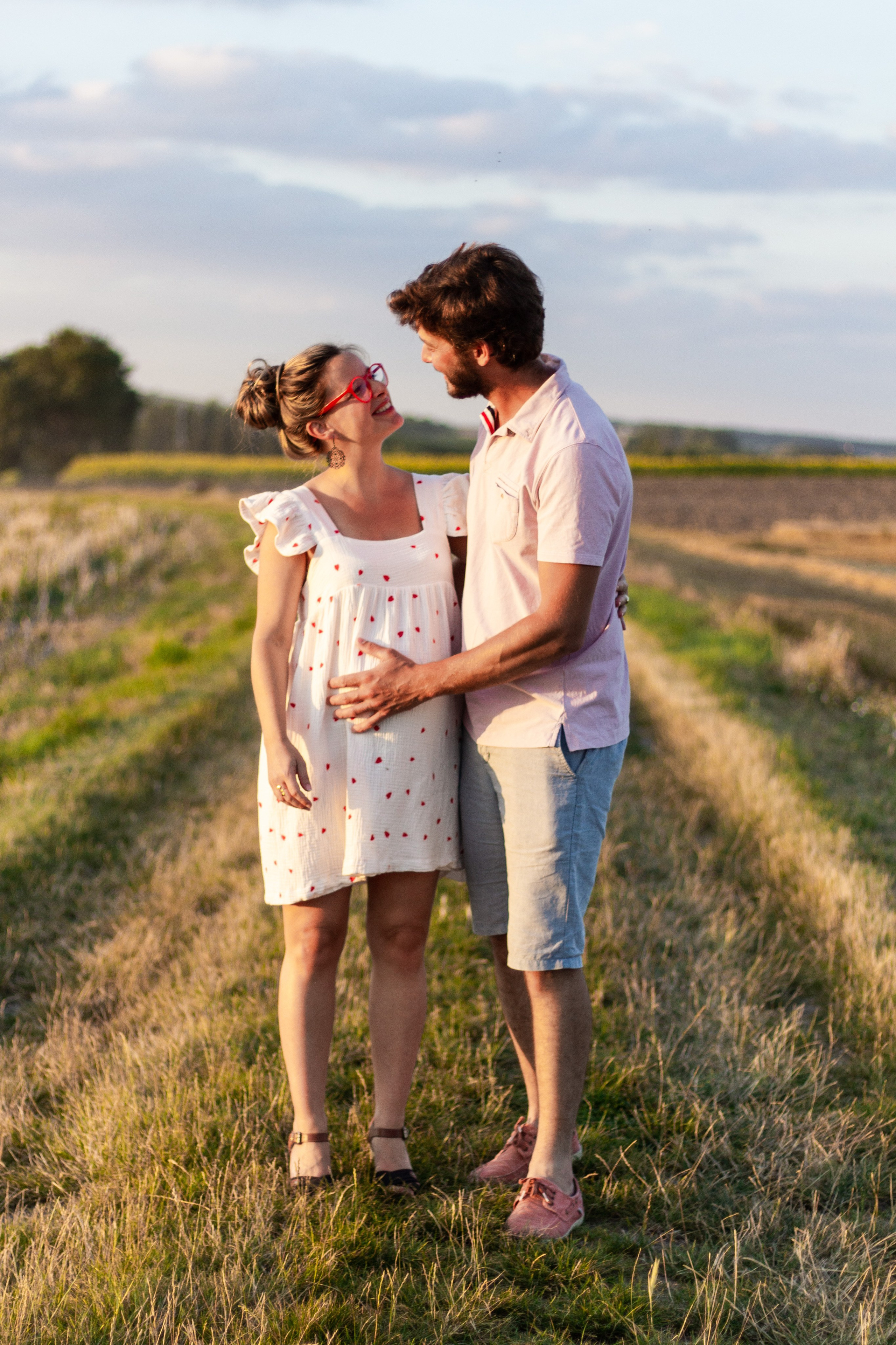 Grossesse. Studio photo « Partage ton bonheur » – Photographe famille près de Châtellerault, Poitiers et Tours