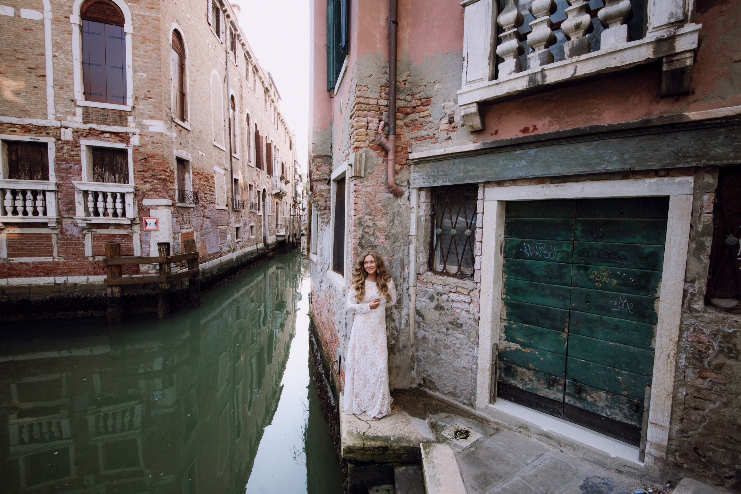 A&L elopement. Wedding and portrait photographer in Poland Vitali Frozen