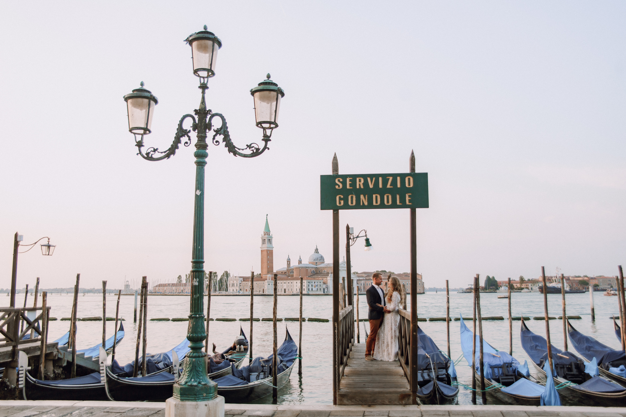 A&L elopement. Wedding and portrait photographer in Poland Vitali Frozen