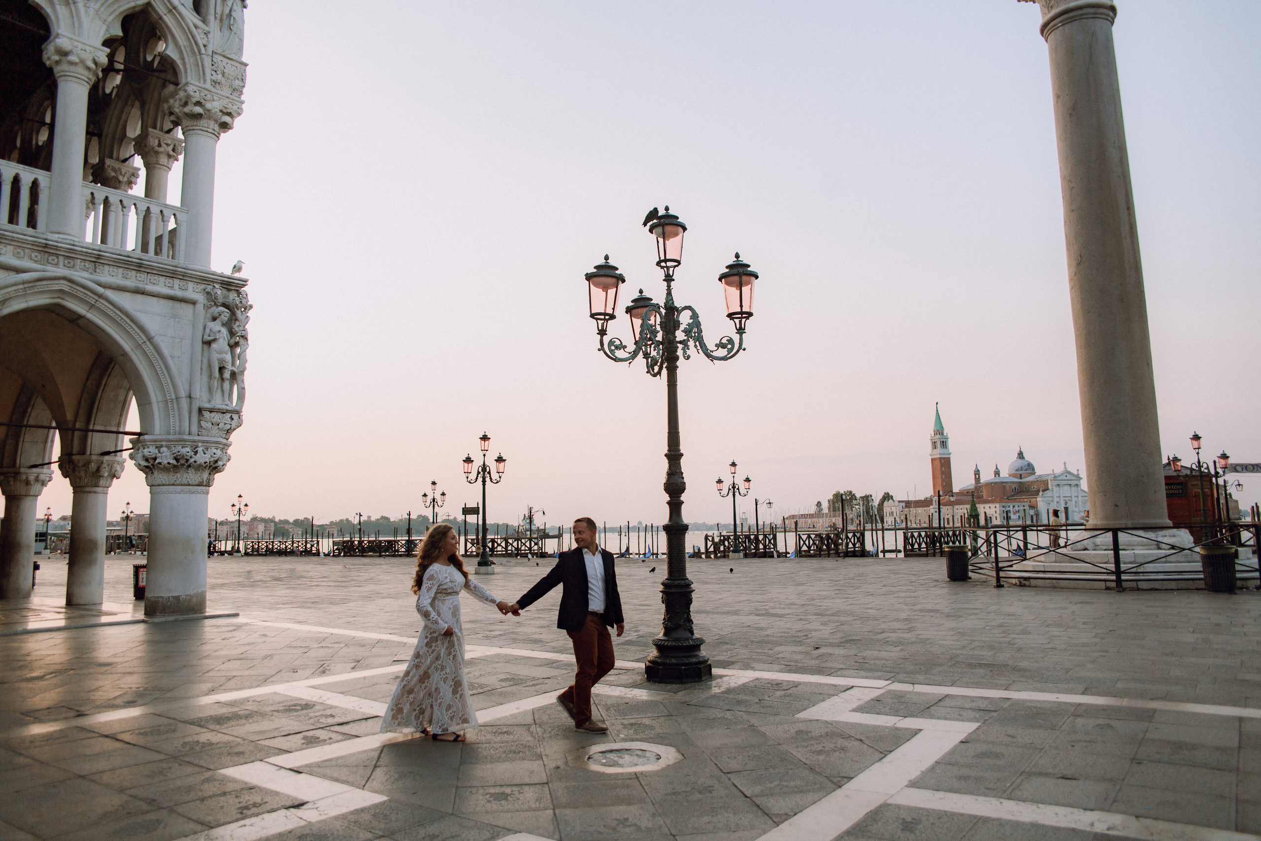 A&L elopement. Wedding and portrait photographer in Poland Vitali Frozen
