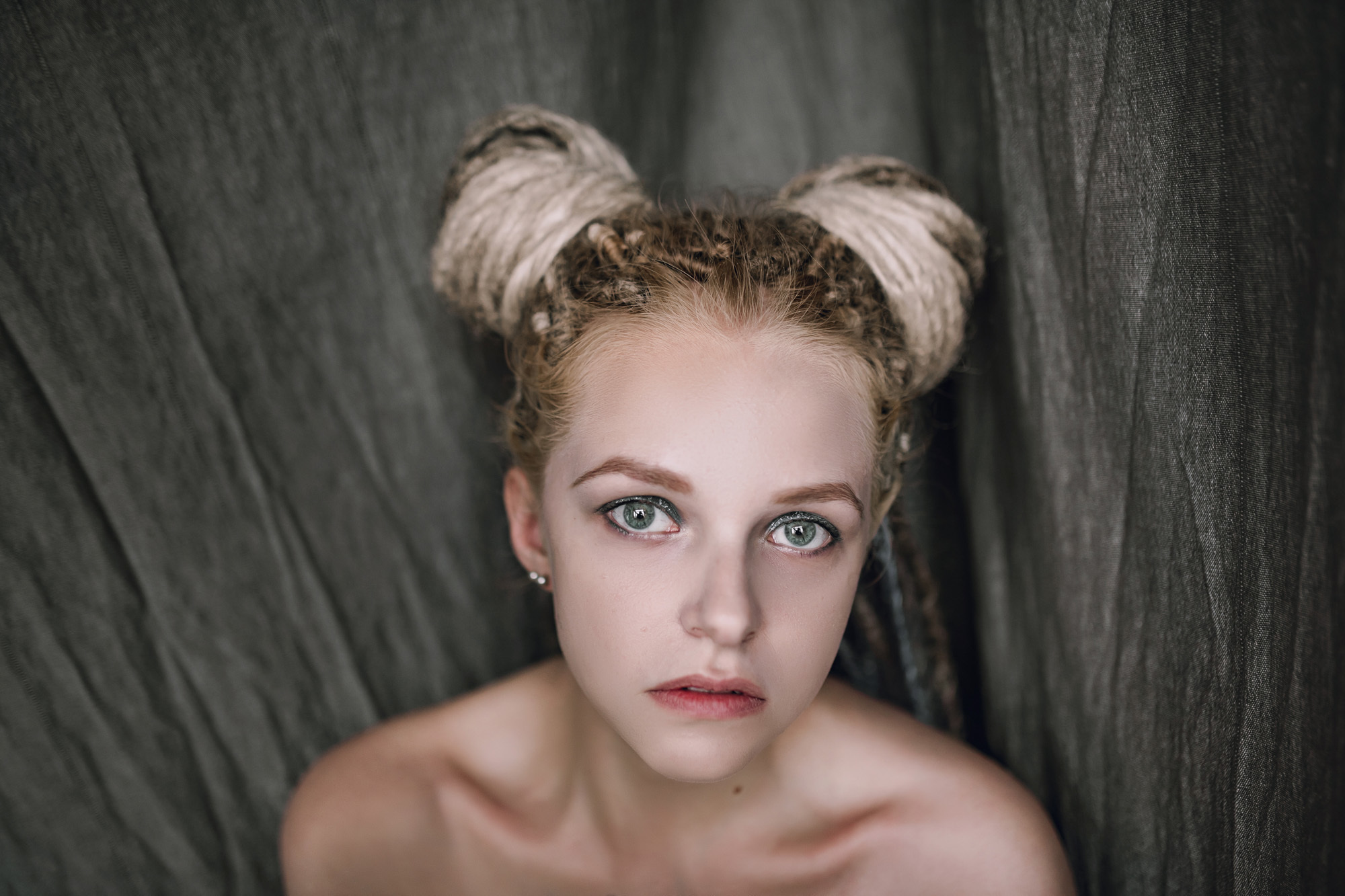 Portrait, fashion and art photography. Wedding and portrait photographer in Poland Vitali Frozen