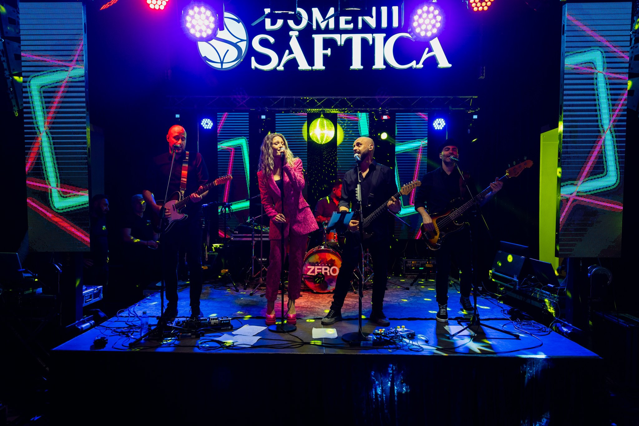 Nunta Ema si Valentin la Domeniile Saftica - Fotograf nunta Bucuresti. Fotograf nunta Bucuresti - Manu Ivanciu