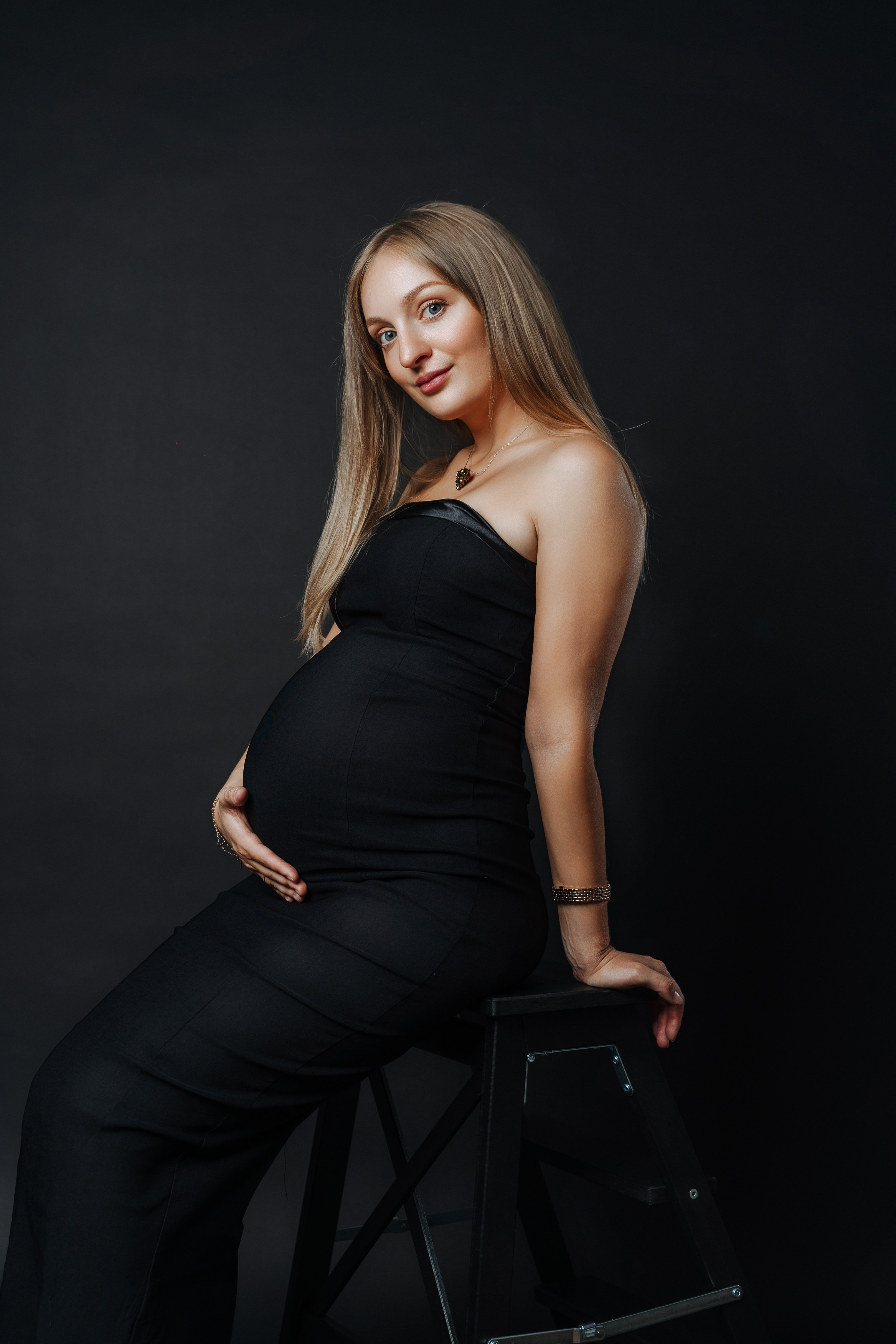 maternity photo shoot in London, stylish maternity photo shoot, стильная фотосессия для беременной, фотосессия беременности в Лондоне, беременная фотосессия в Лондоне 