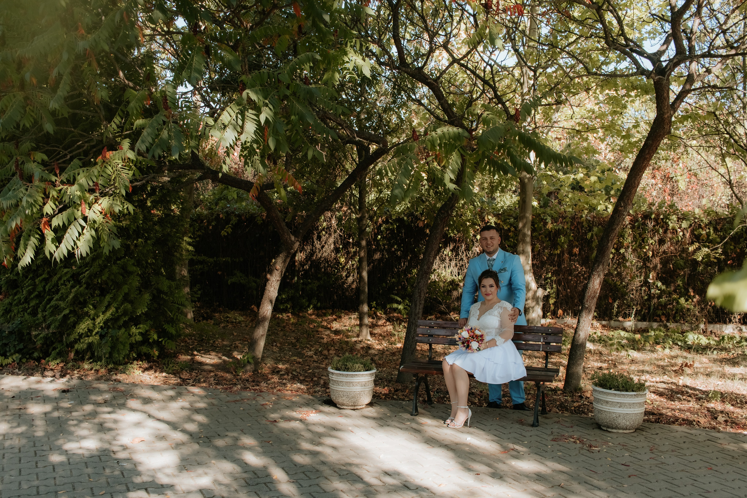 Ramona & Sebi. Fotograf si videograf — evenimente si studio