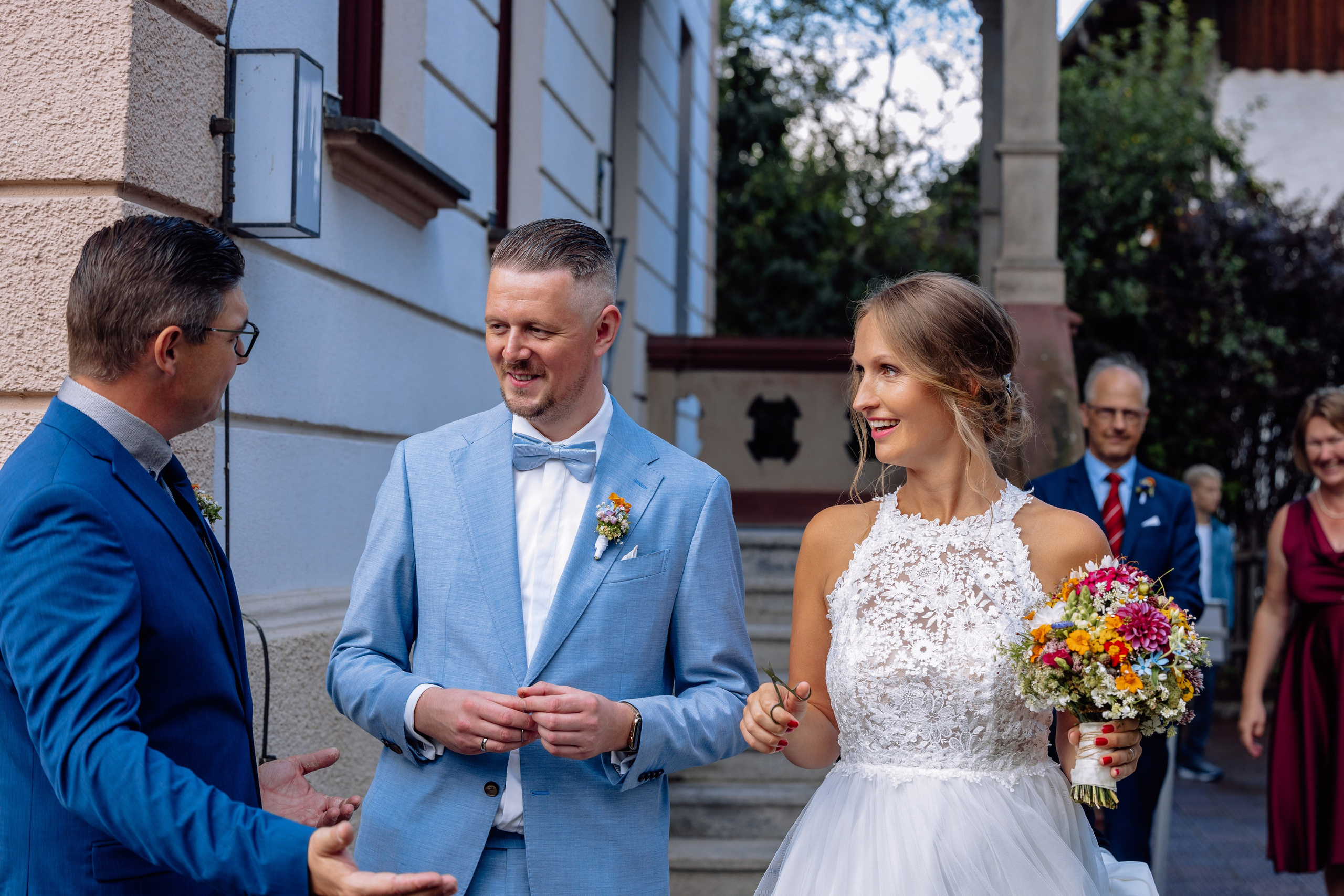 Sandra und Kevin: Standesamt Unterföring und Friedensengel. Hochzeitsfotograf München Taufe Familienfotograf Tanja Mauke