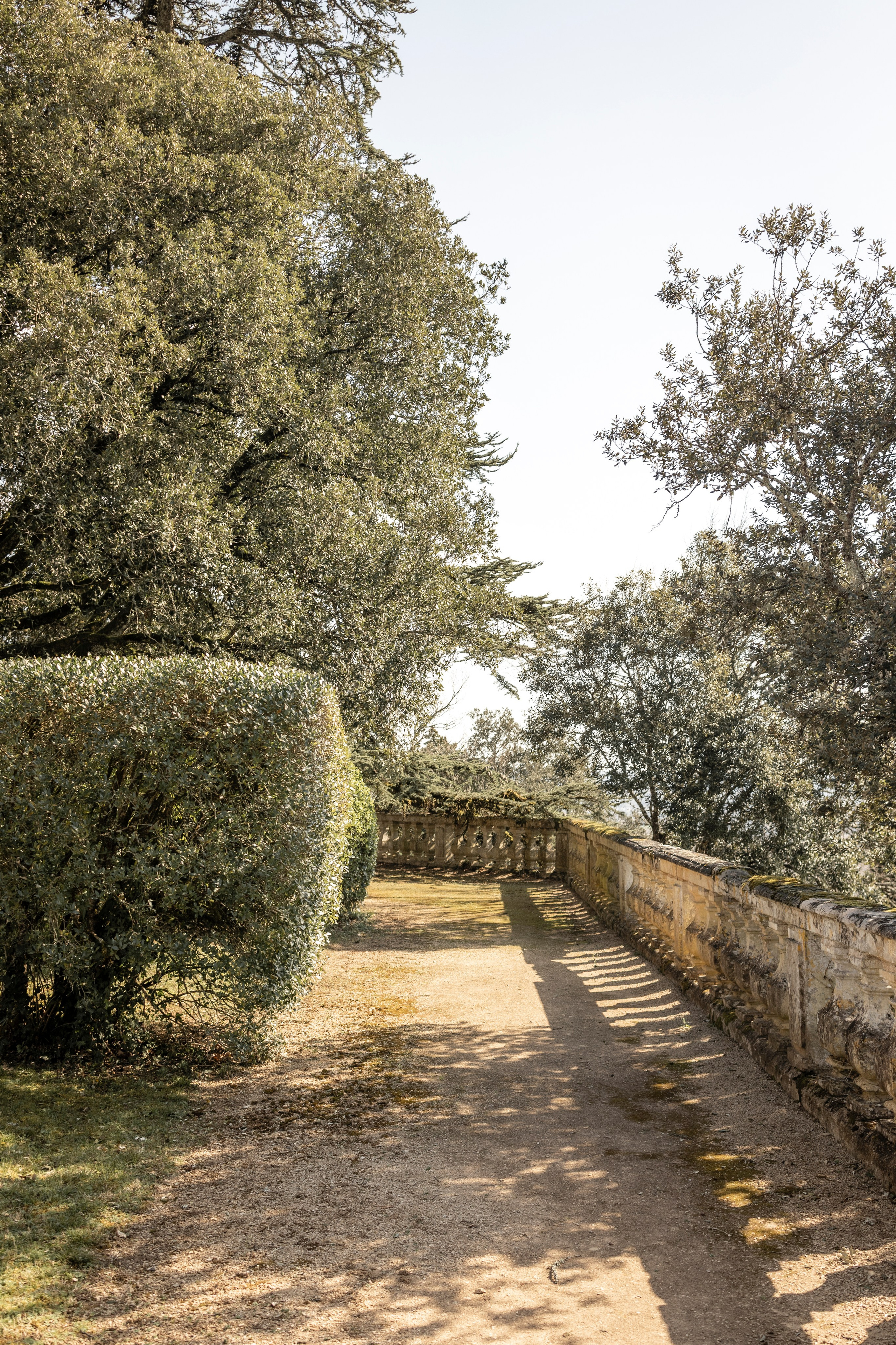 Château de Mercuès perfect for elopements. Eugenie Smirnova — wedding, corporate and lifestyle photographer in Toulouse and Southwest France
