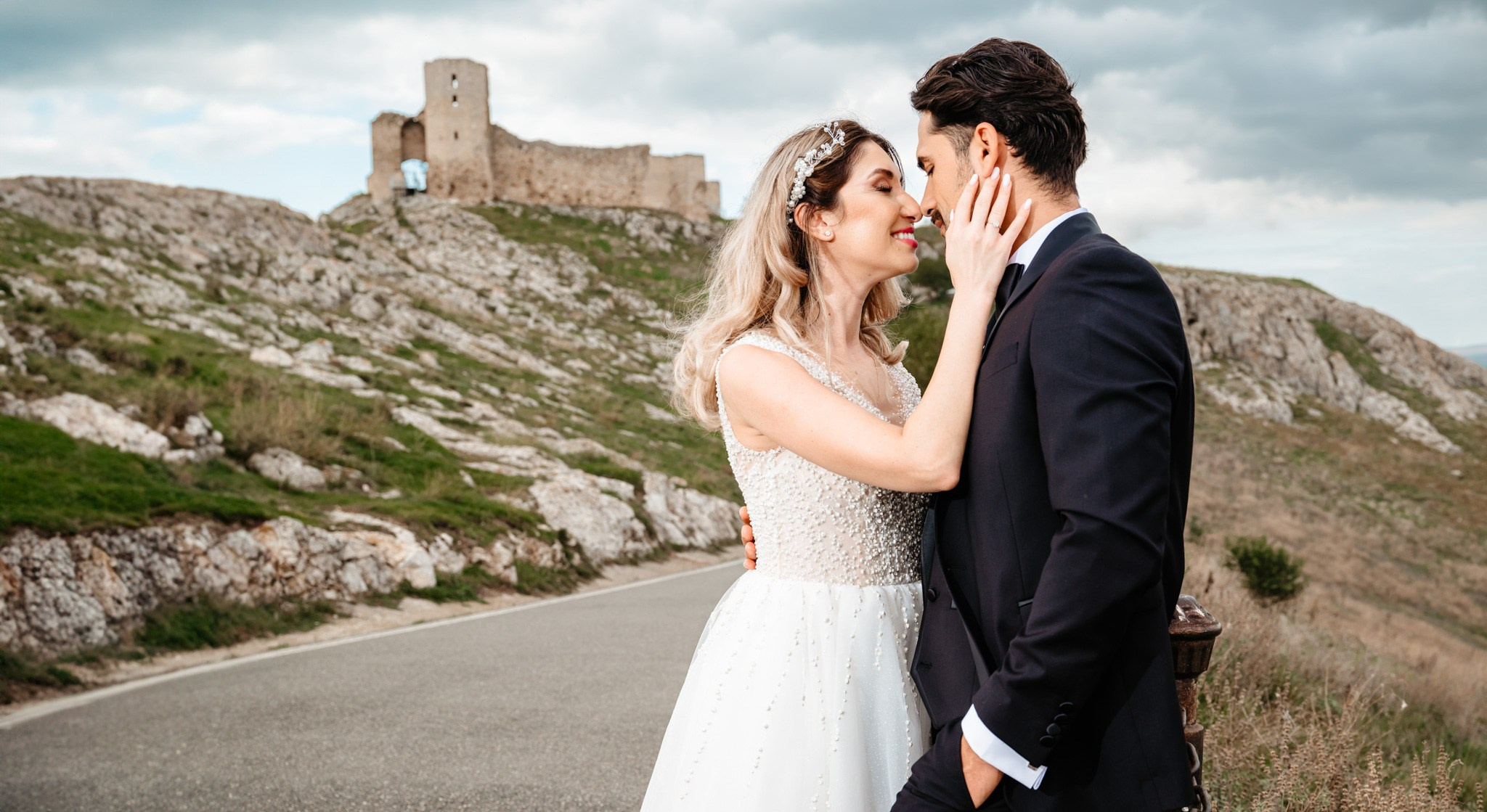 Alexandra & Robert. Www.besttalesstudio.com