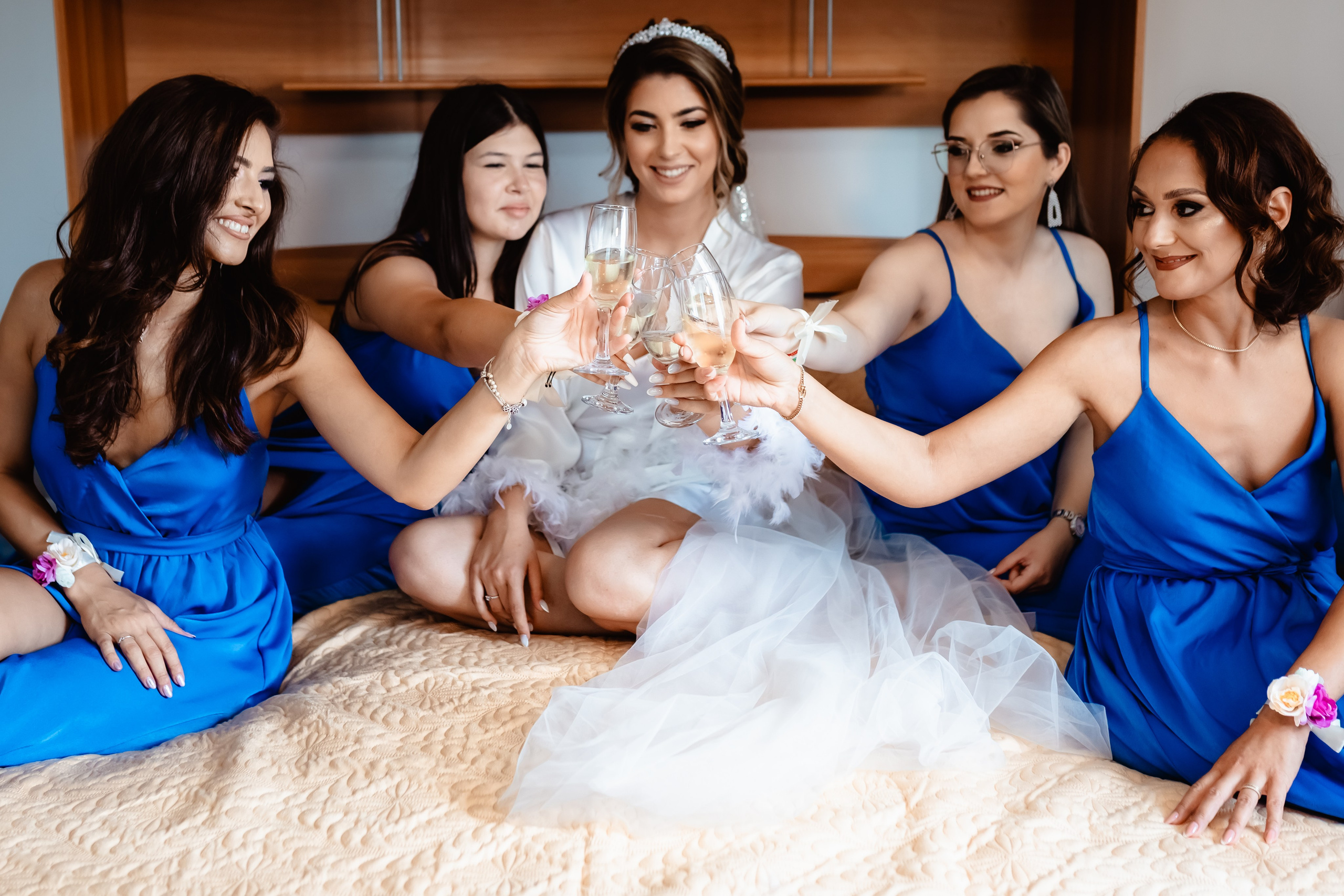 Mireasa in cimitir. Stefan Teodorescu — Fotograf de Nunta