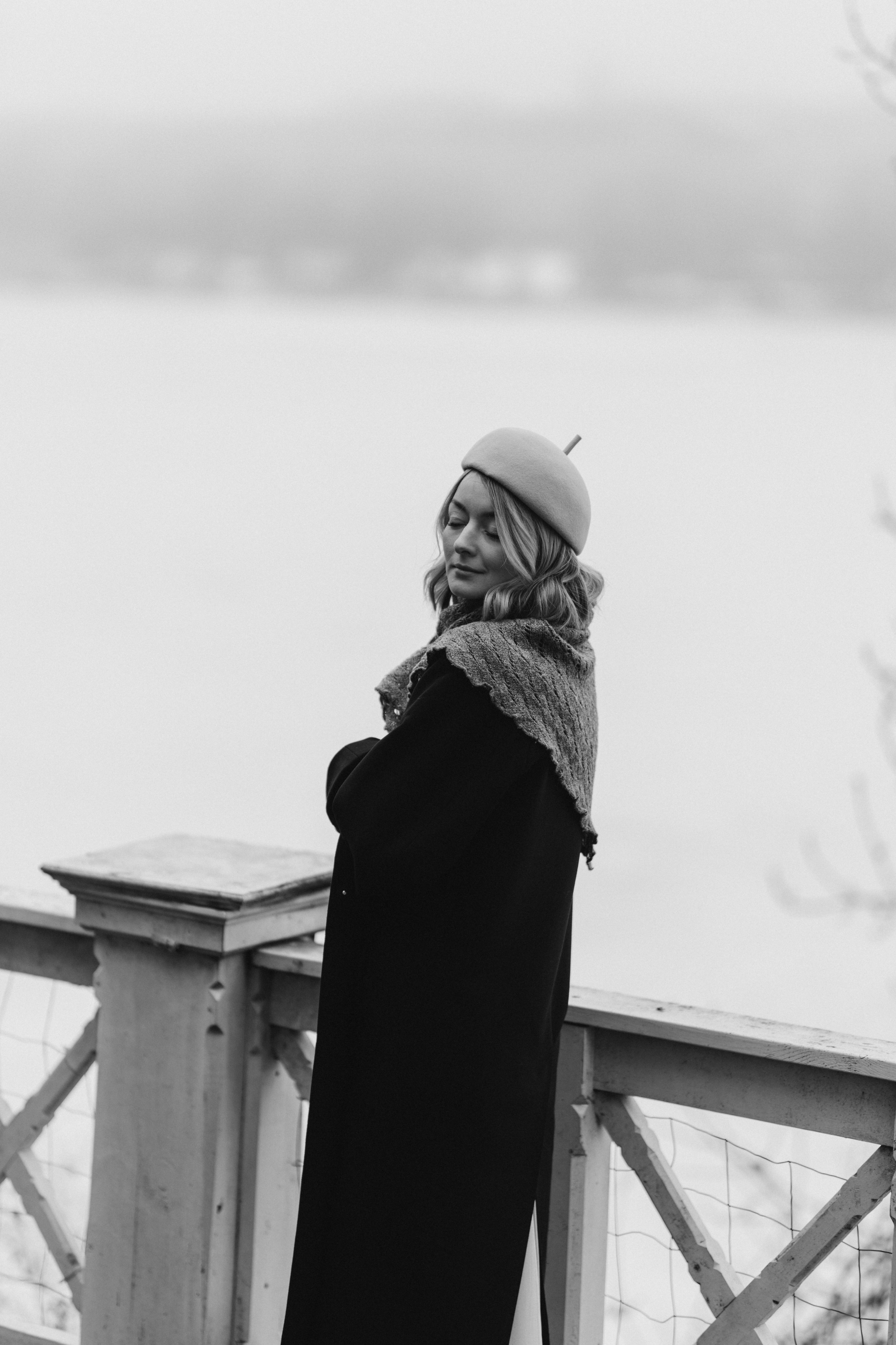 Woman phoshoot. Wedding and portrait photographer in Helsinki Vickan O