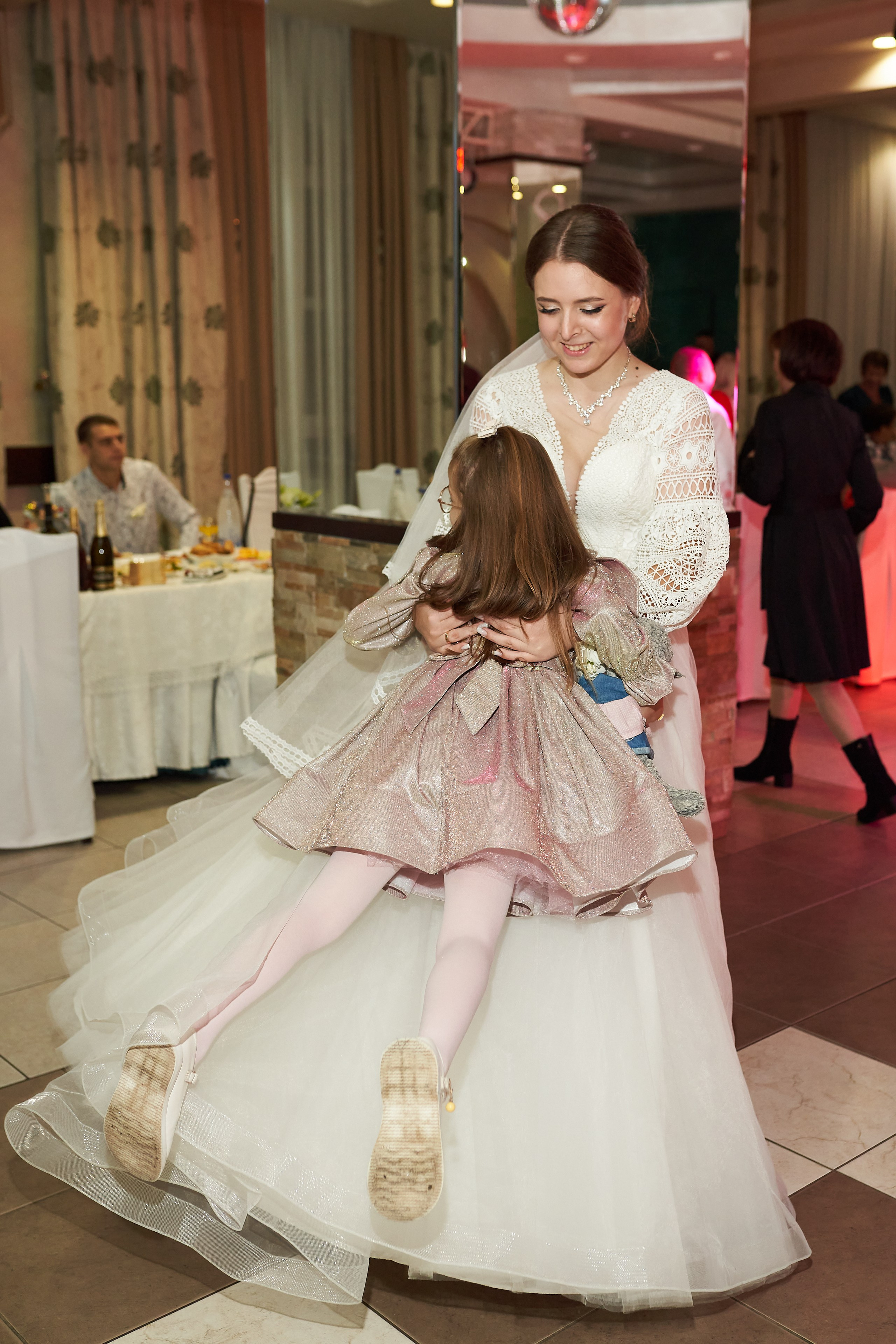 Дмитрий и Ирина. Дмитрий и Каролина Тофан