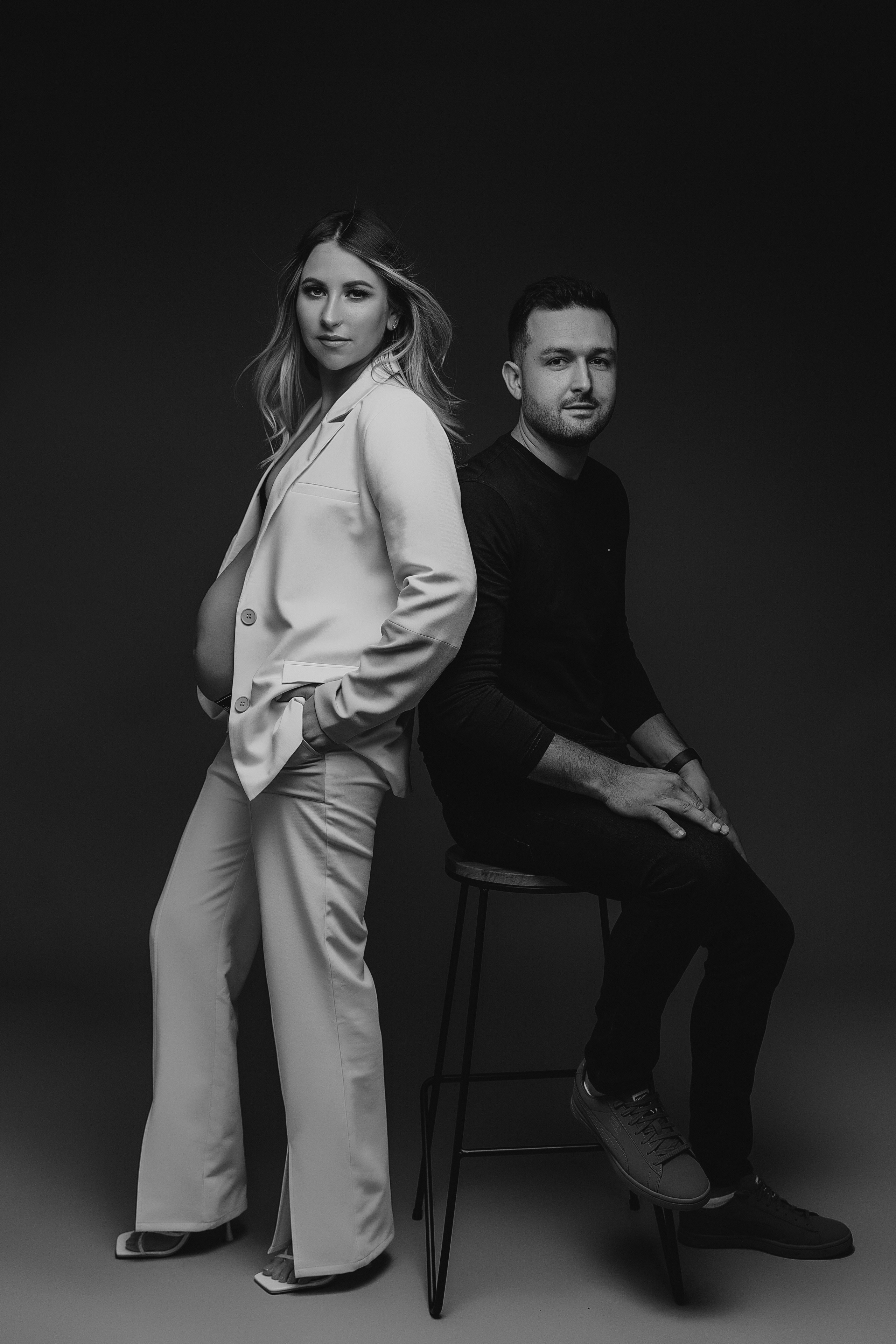 STUDIO: Violeta. Maternity/Love story/Wedding photographer