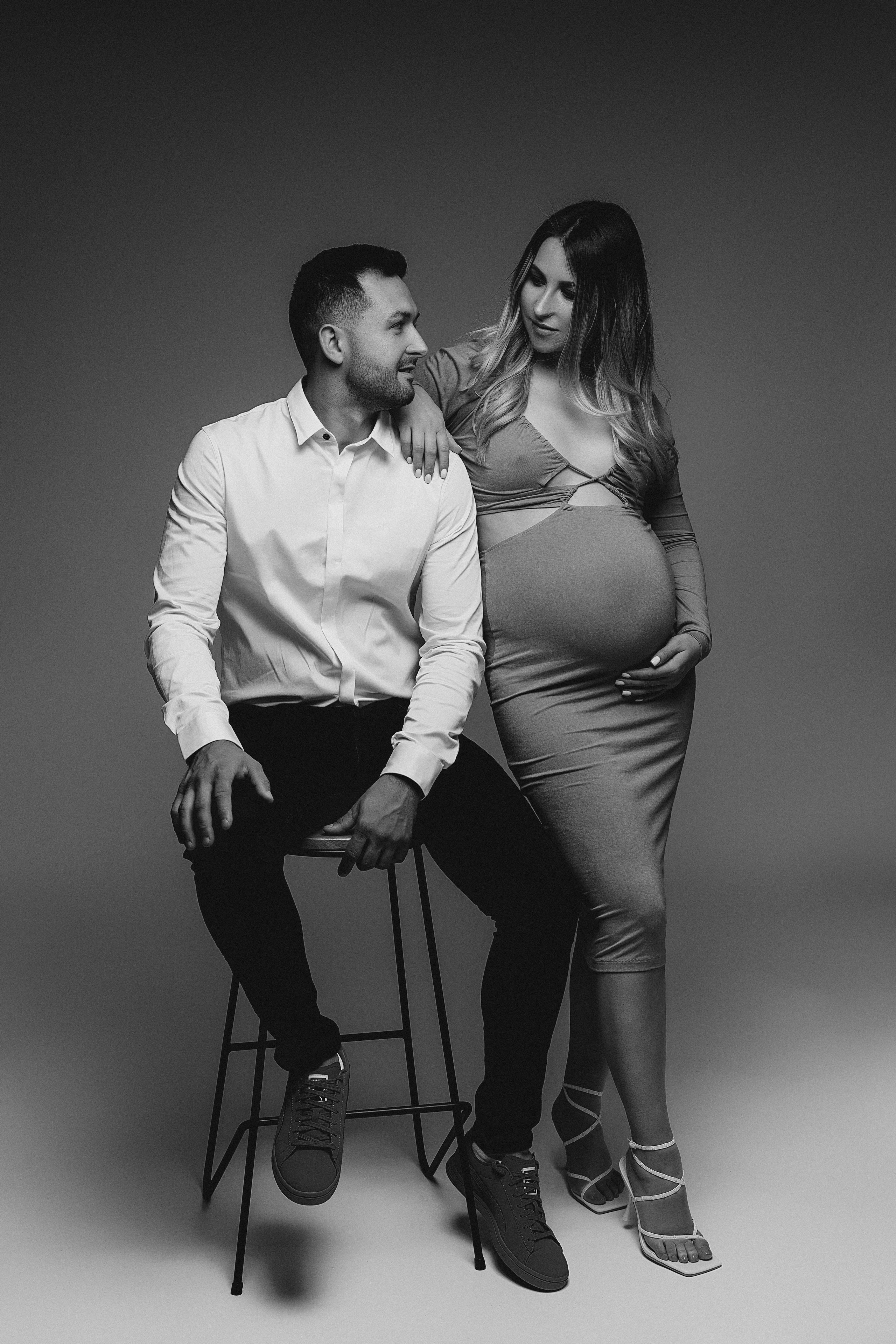 STUDIO: Violeta. Maternity/Love story/Wedding photographer