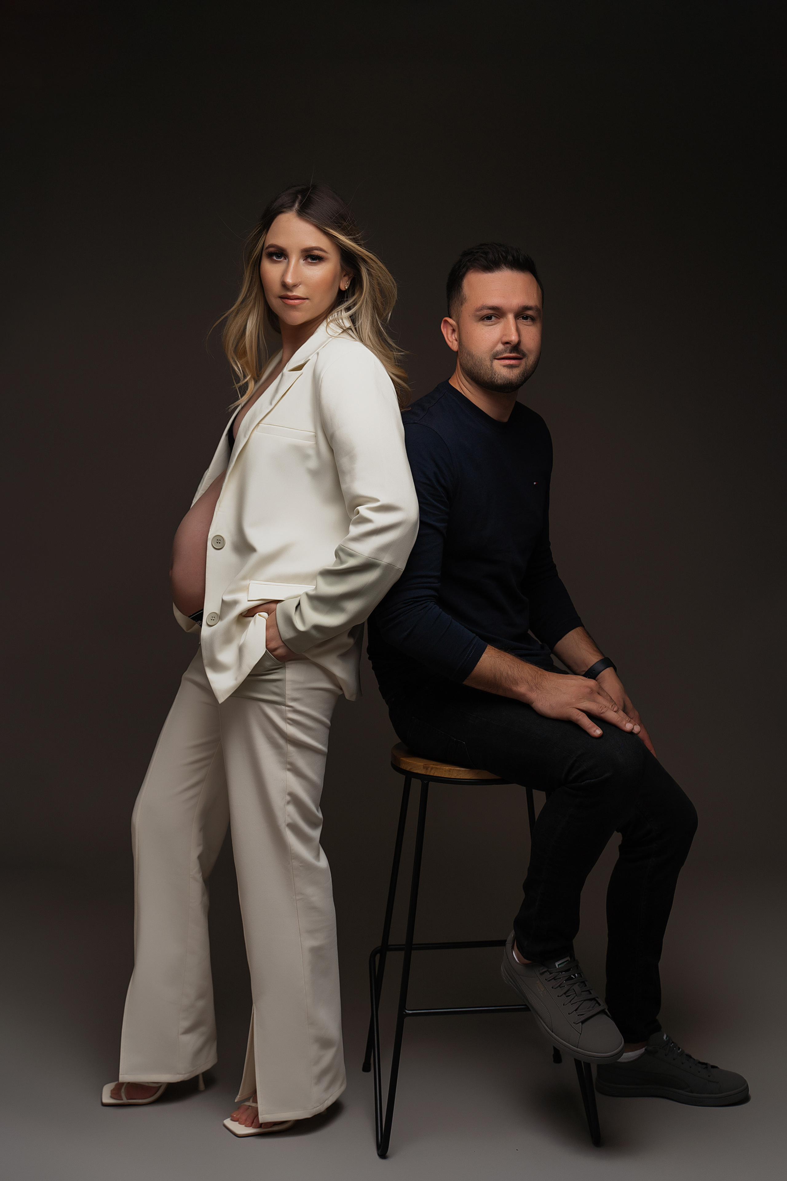 STUDIO: Violeta. Maternity/Love story/Wedding photographer