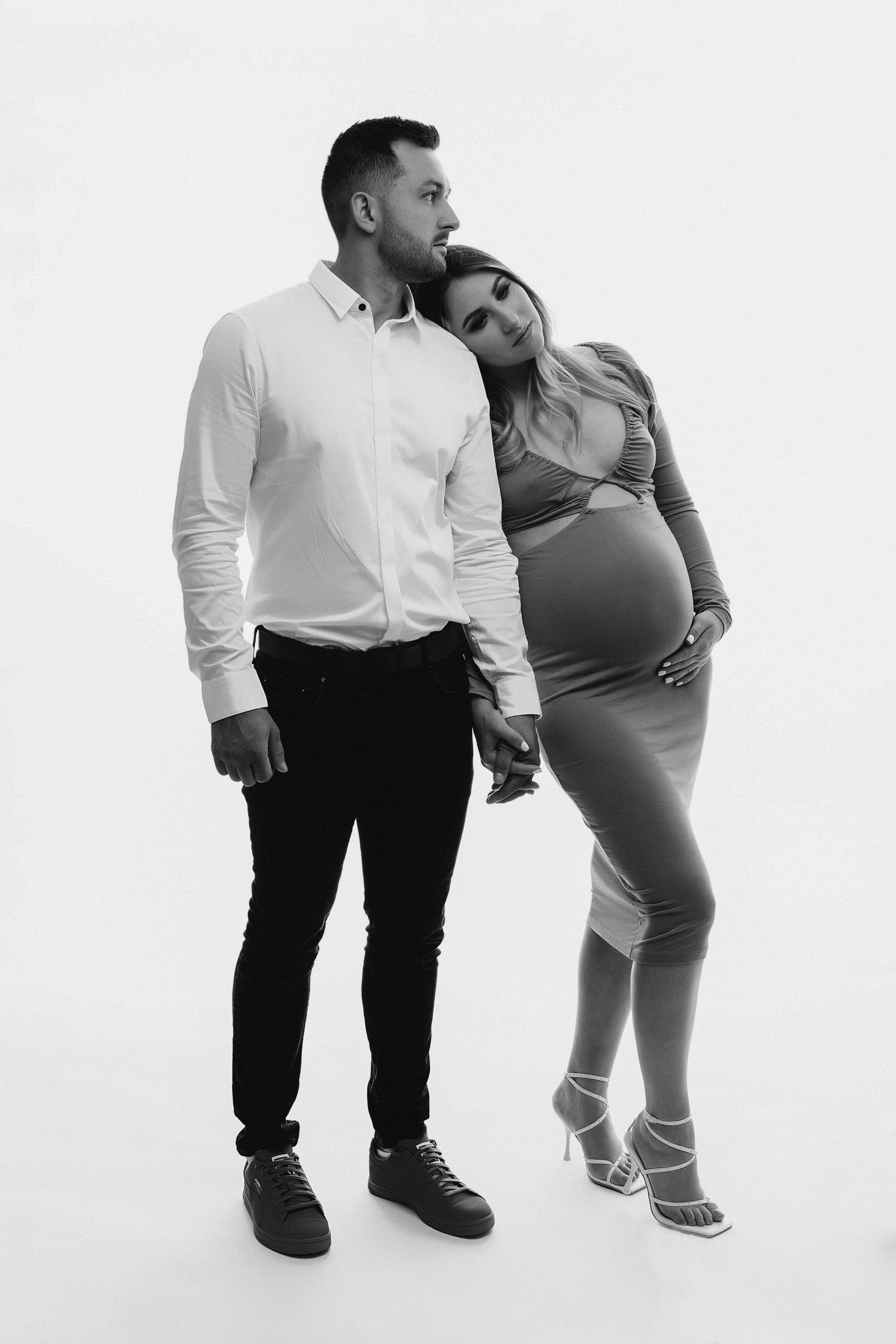 STUDIO: Violeta. Maternity/Love story/Wedding photographer