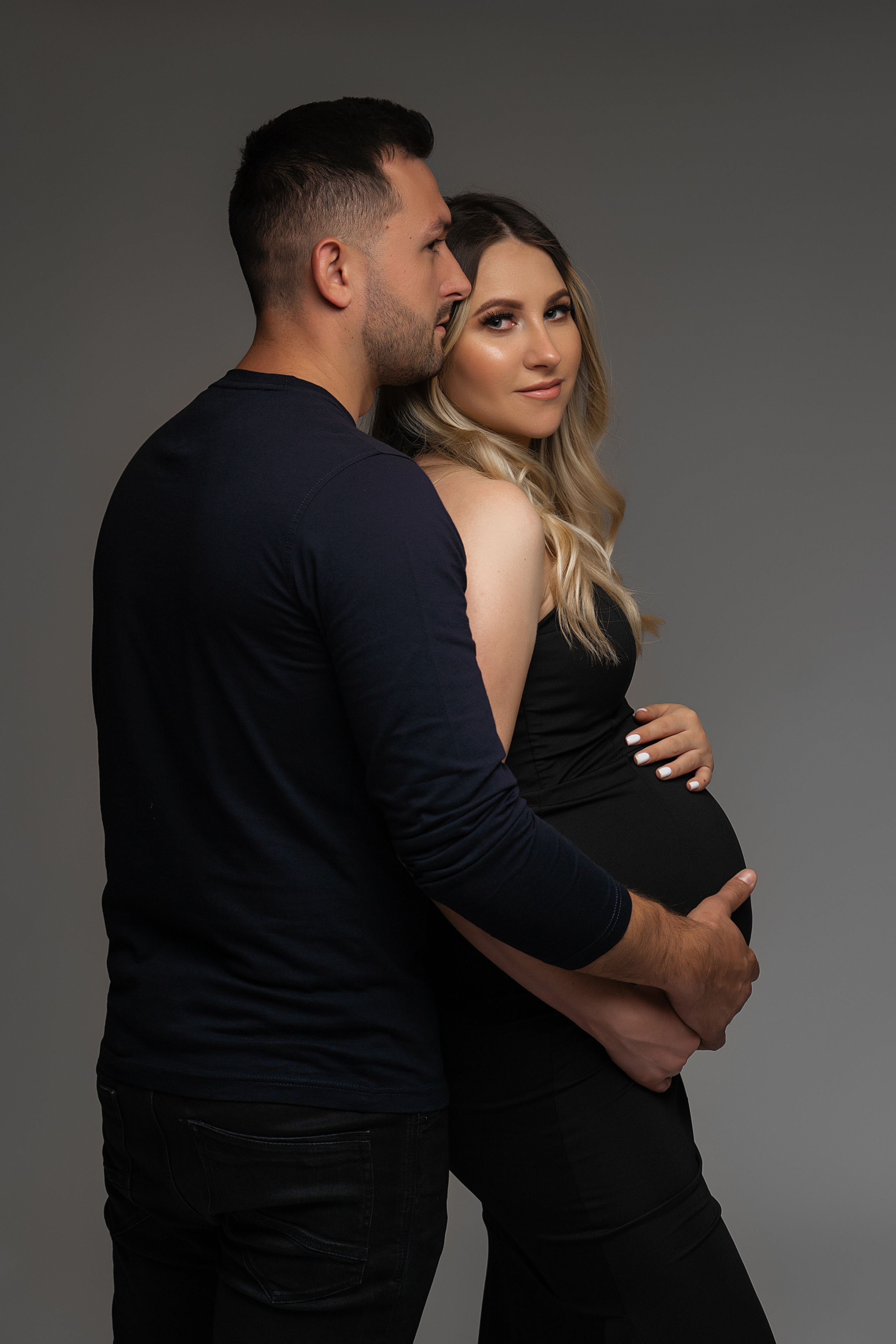 STUDIO: Violeta. Maternity/Love story/Wedding photographer