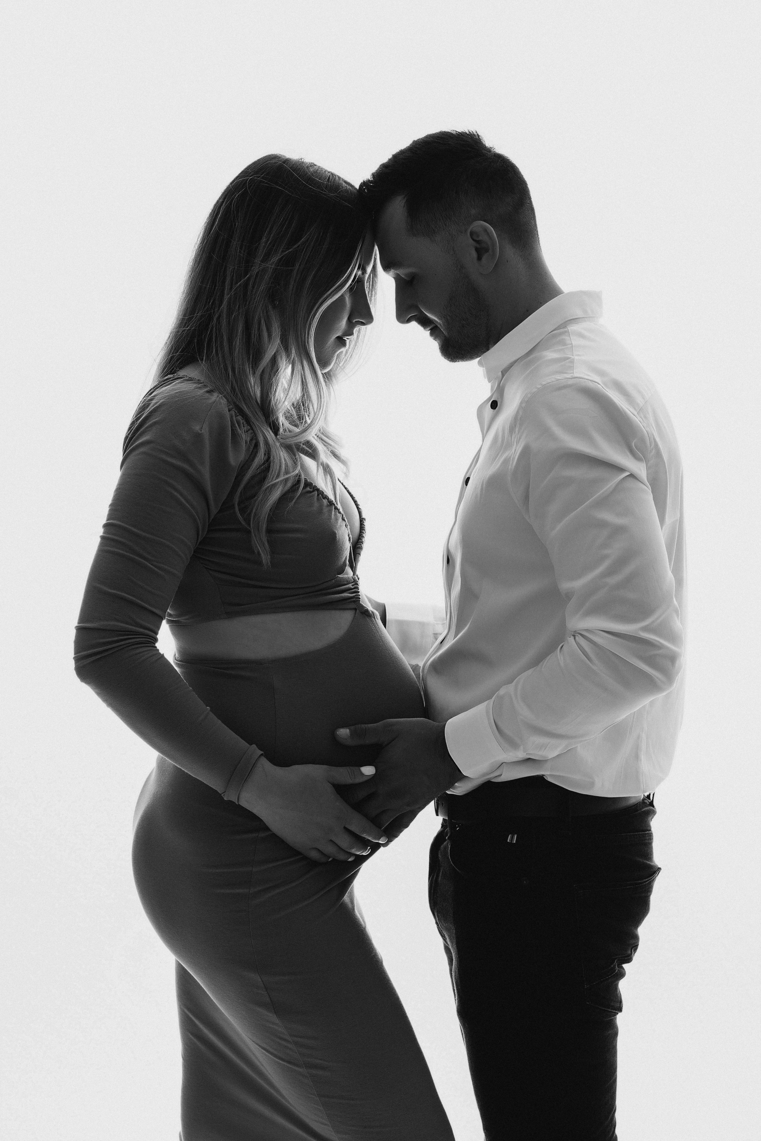 STUDIO: Violeta. Maternity/Love story/Wedding photographer