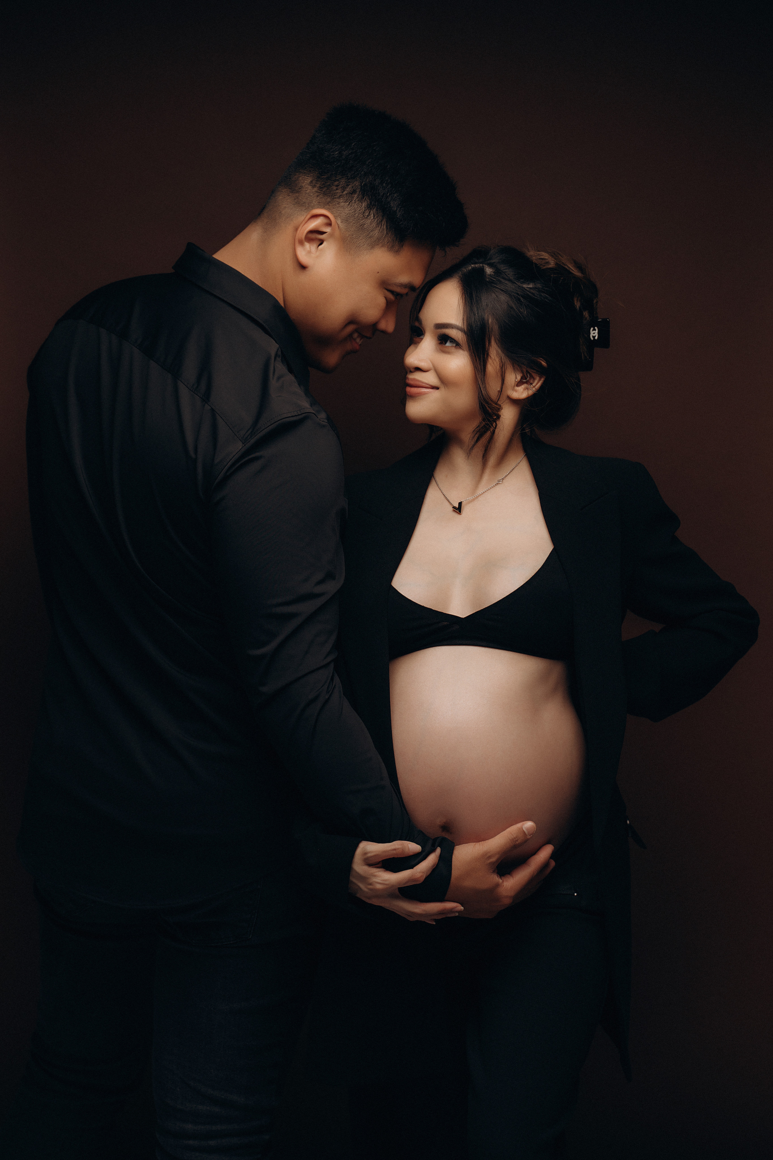STUDIO: Anne. Maternity/Love story/Wedding photographer