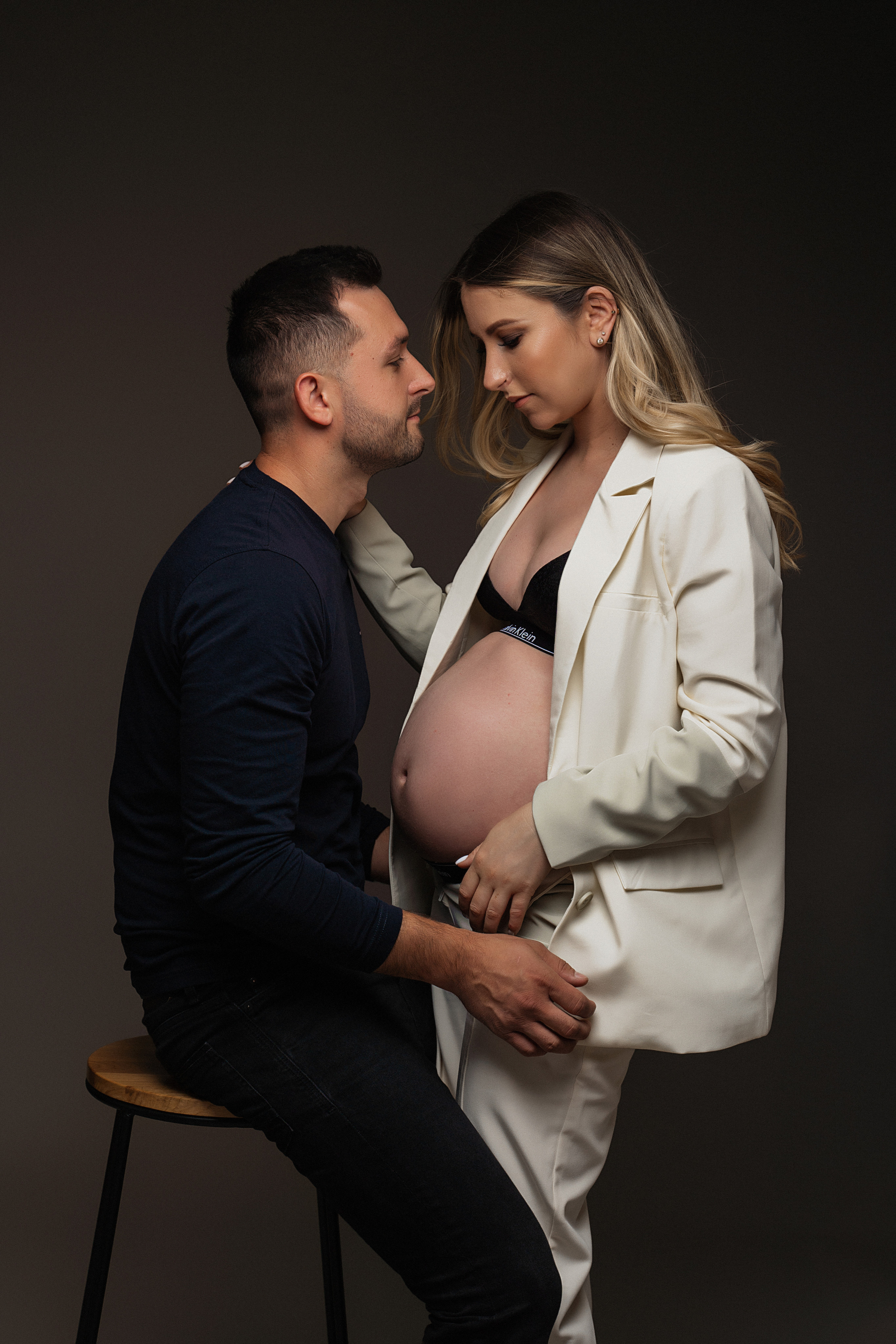 STUDIO: Violeta. Maternity/Love story/Wedding photographer