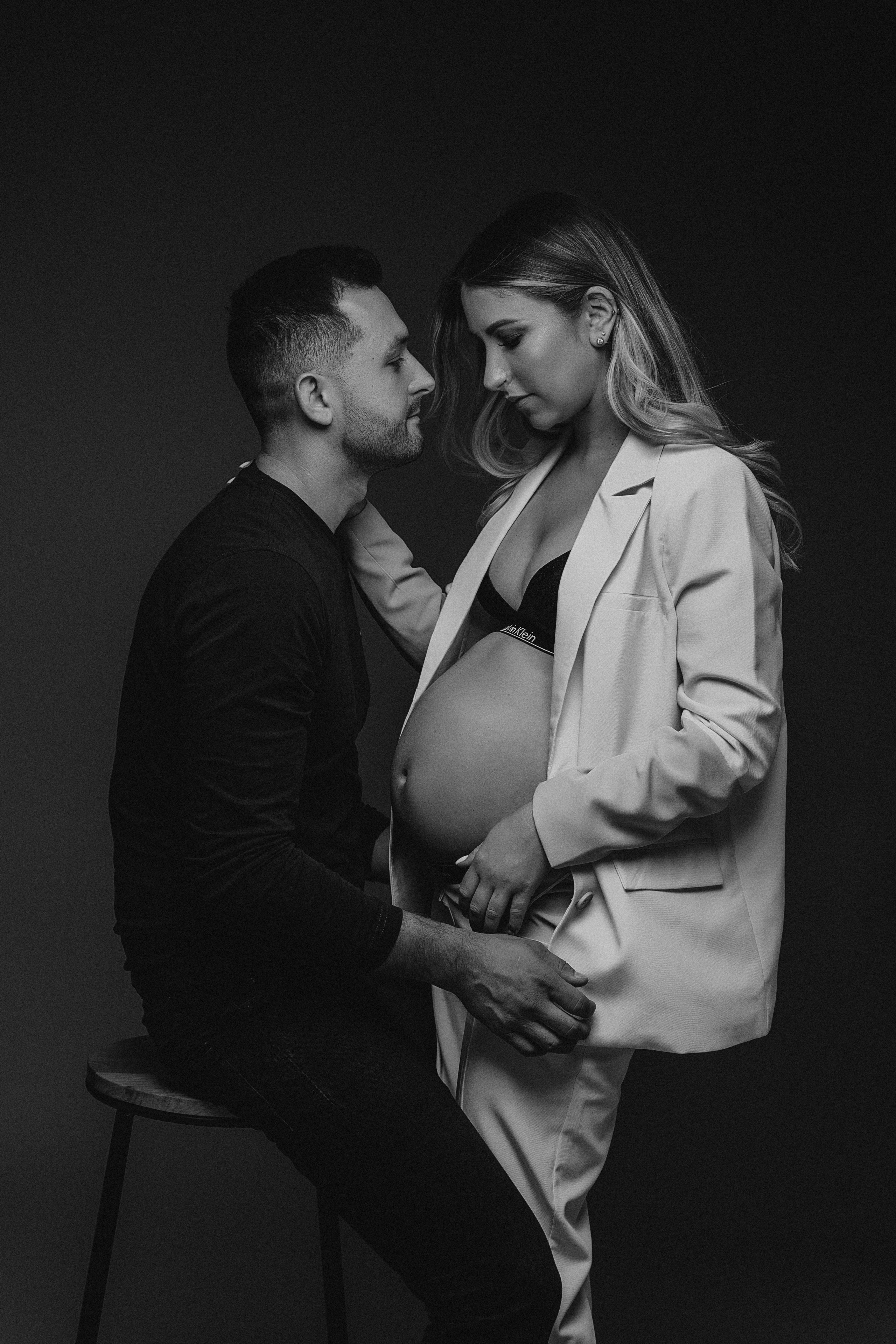 STUDIO: Violeta. Maternity/Love story/Wedding photographer