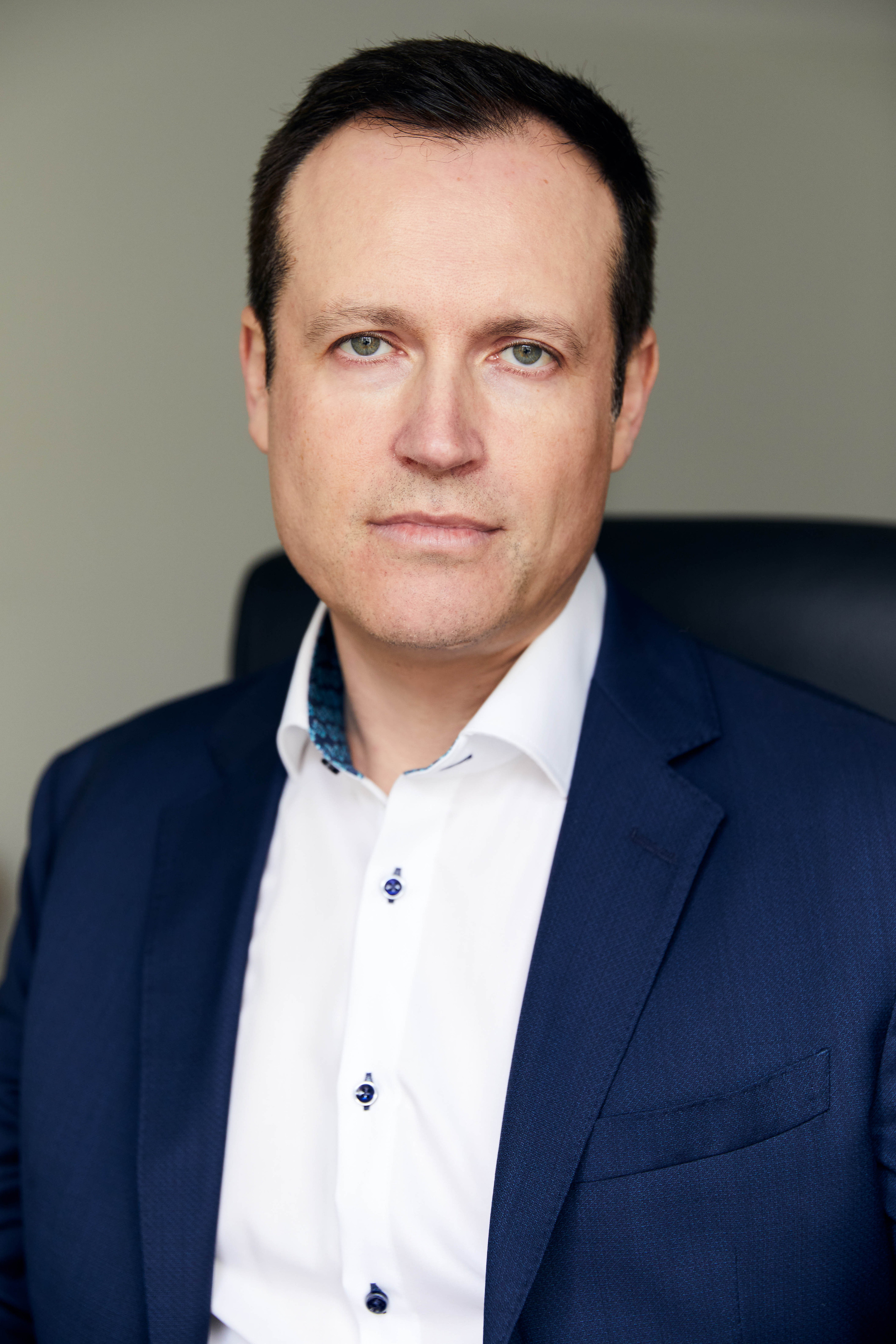 business woman, Germany woman, Fotograf in Deutschland, Weiss und schwarz foto , fotograf in Schweinfurt , Fotograf in Frankfurt, Fotograf in Würzburg, Modefotograf, Hochzeitsfotograf, Schweinfurt foto , Bayern Foto, Erlangen fotograf, Nuremberg fotograf , fotograf in der nähe , fotograf in München , fotograf in Regensburg, fotograf in meiner nähe, Schweinfurt foto, Schweinfurt Fotogeschäft, Schweinfurt fotoshooting, Schweinfurt business foto  , Frankfurt business fotograf