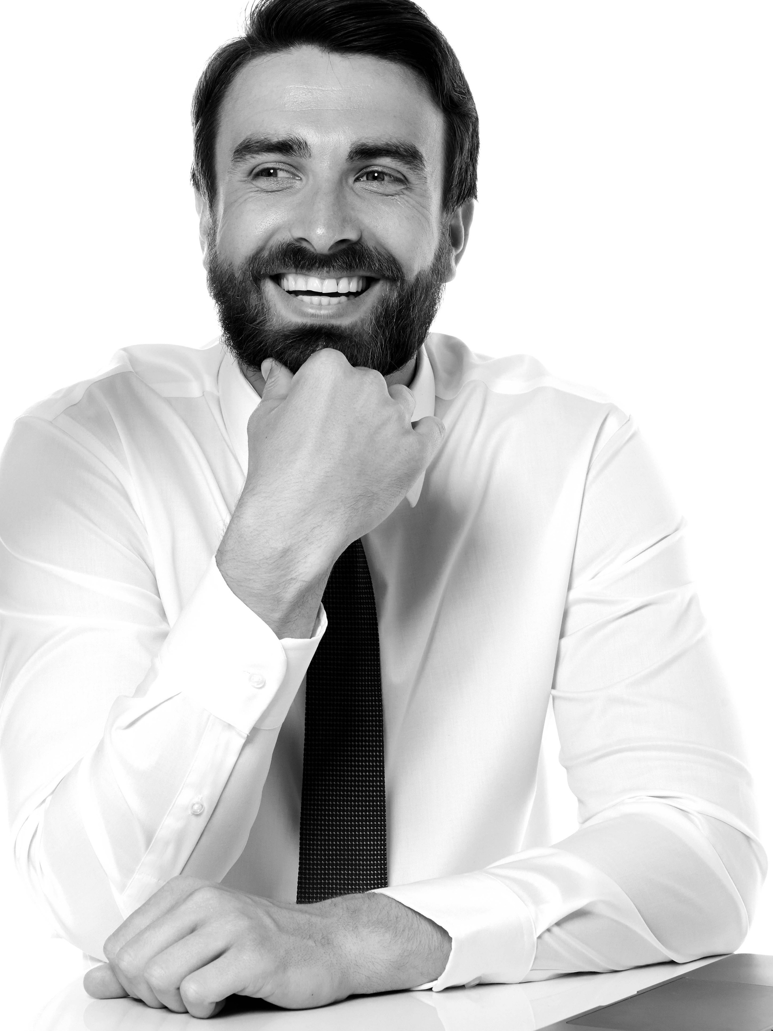 Black and white portrait of an ofiice clerck, business woman, white shirt and tie, Black and white full lengh portrait , editorial photo, business woman, Black and white portrait of a woman, Germany woman, romantic picture, Fotograf in Deutschland, Weiss und schwarz foto ,  fotograf in Schweinfurt , Fotograf in Frankfurt, Fotograf in Würzburg, Modefotograf, Hochzeitsfotograf, Schweinfurt foto , Bayern Foto, Erlangen fotograf, Nuremberg fotograf , fotograf in der nähe , fotograf in München , fotograf in Regensburg, fotograf in meiner nähe, Schweinfurt foto, Schweinfurt Fotogeschäft, Schweinfurt fotoshooting, Schweinfurt business foto  