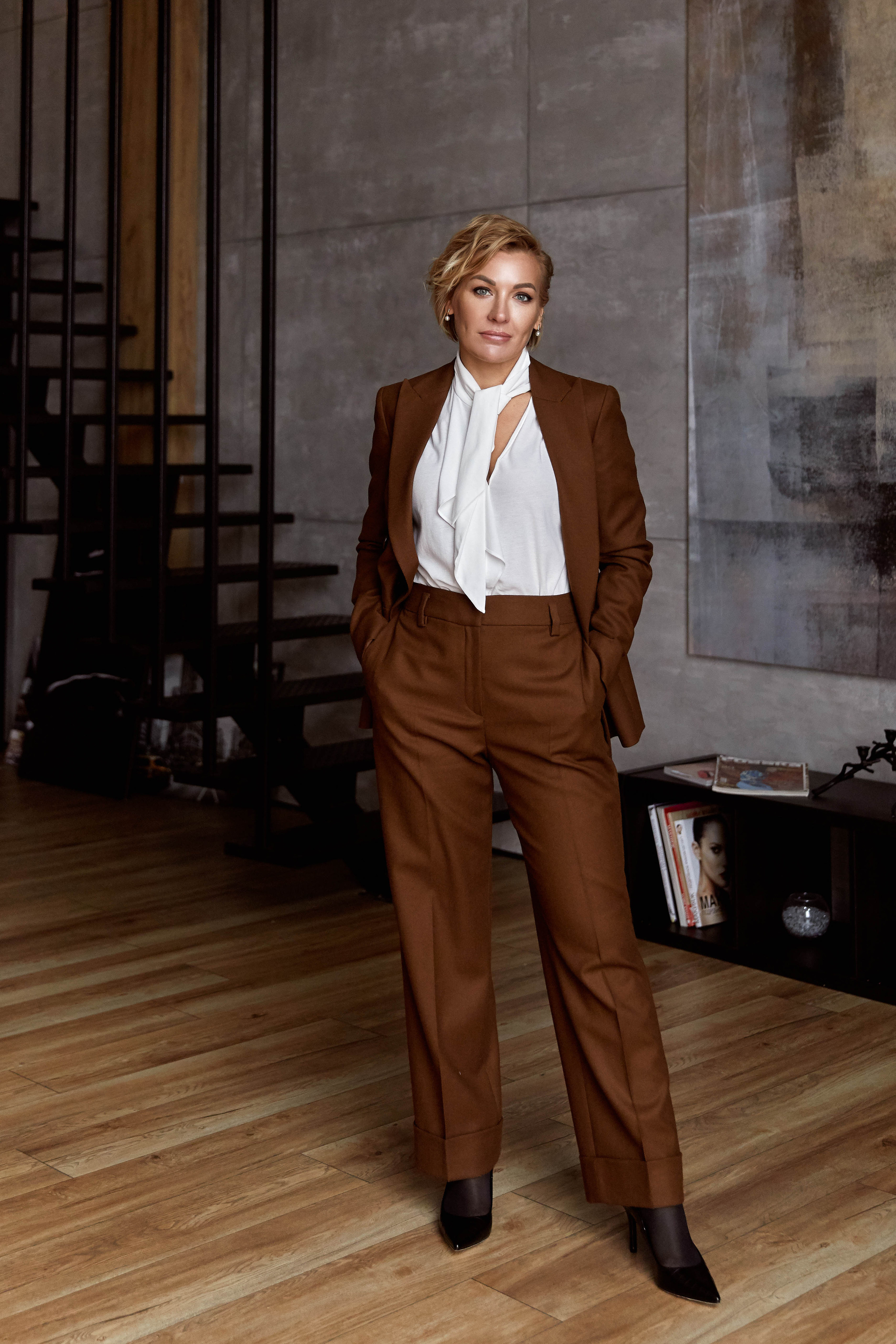 business woman, Germany woman, Fotograf in Deutschland, Weiss und schwarz foto , fotograf in Schweinfurt , Fotograf in Frankfurt, Fotograf in Würzburg, Modefotograf, Hochzeitsfotograf, Schweinfurt foto , Bayern Foto, Erlangen fotograf, Nuremberg fotograf , fotograf in der nähe , fotograf in München , fotograf in Regensburg, fotograf in meiner nähe, Schweinfurt foto, Schweinfurt Fotogeschäft, Schweinfurt fotoshooting, Schweinfurt business foto  , Frankfurt business fotograf