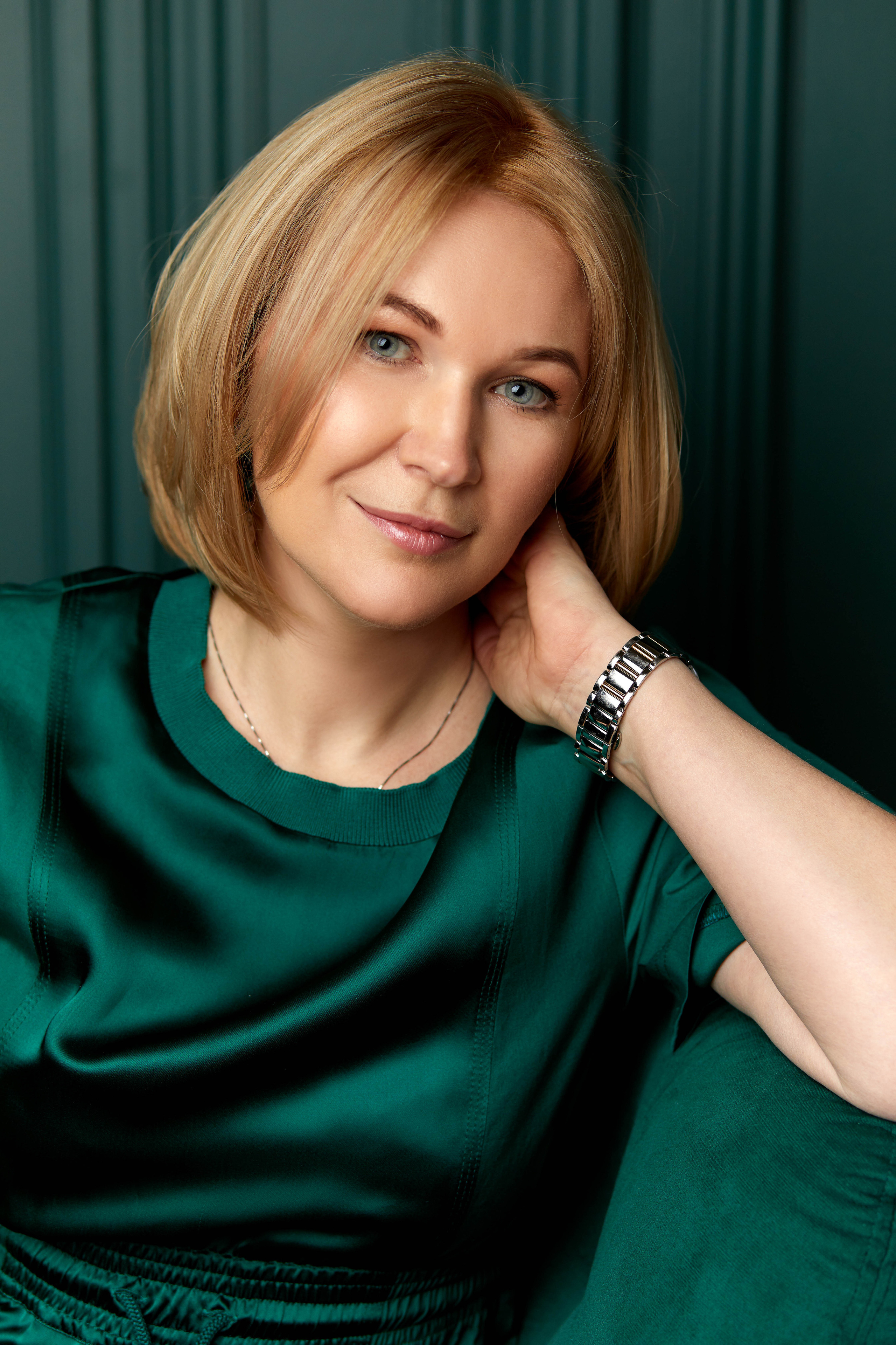 business woman, Germany woman, Fotograf in Deutschland, Weiss und schwarz foto , fotograf in Schweinfurt , Fotograf in Frankfurt, Fotograf in Würzburg, Modefotograf, Hochzeitsfotograf, Schweinfurt foto , Bayern Foto, Erlangen fotograf, Nuremberg fotograf , fotograf in der nähe , fotograf in München , fotograf in Regensburg, fotograf in meiner nähe, Schweinfurt foto, Schweinfurt Fotogeschäft, Schweinfurt fotoshooting, Schweinfurt business foto  