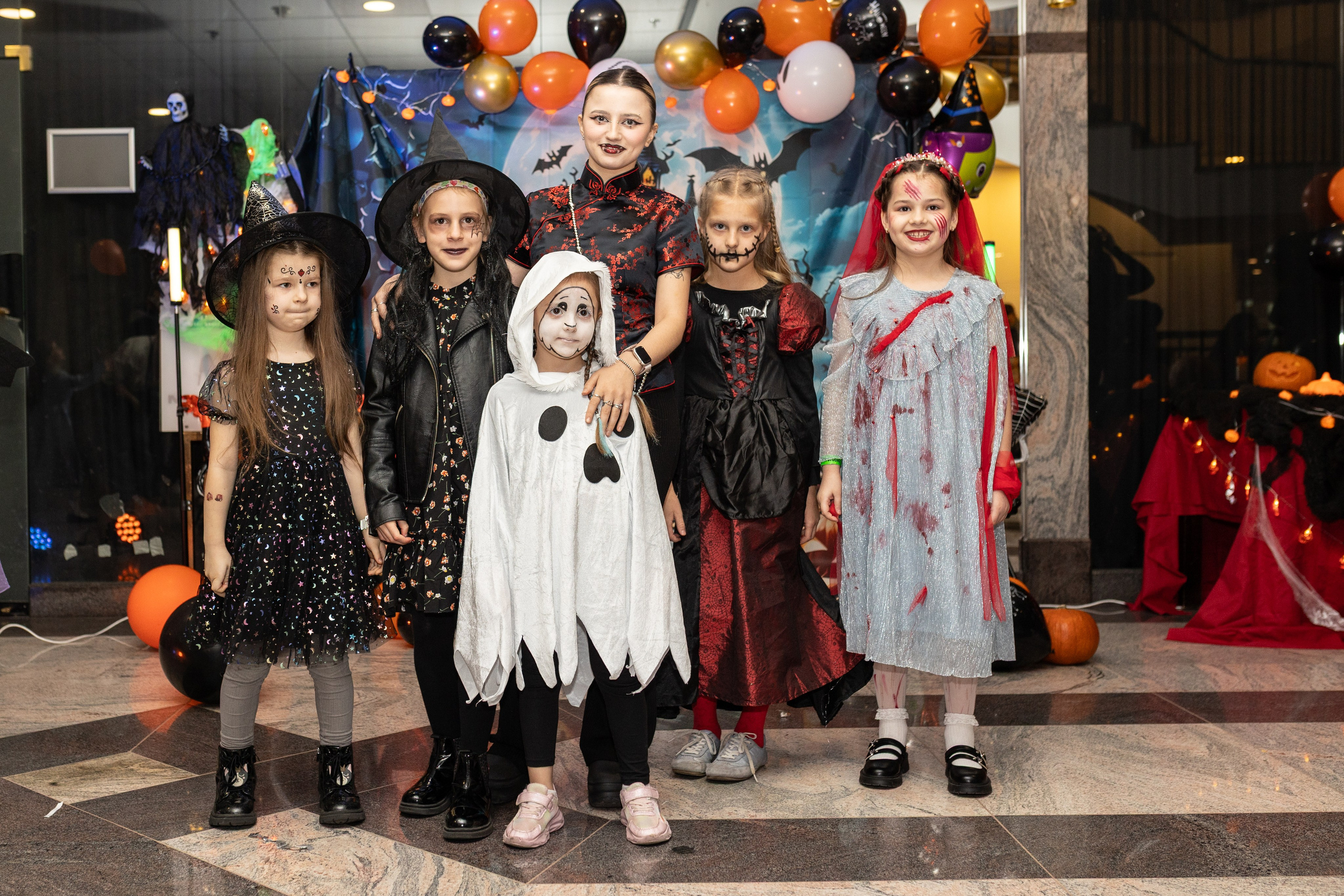 Leo dance studio Helloween 2025. Семейный и детский фотограф в Варшаве Мила Бобровская