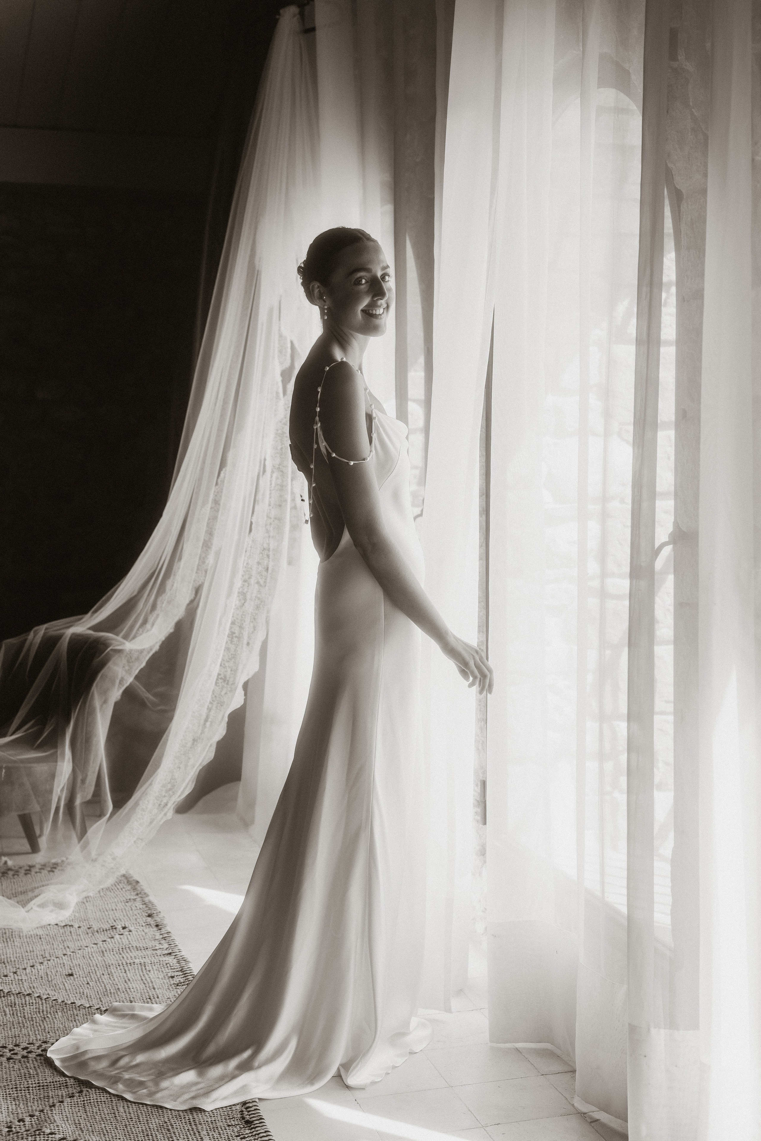 Lauren & Jamie. Hotel Castell d’Emporda. Paola wedding photographer / videographer in Barcelona