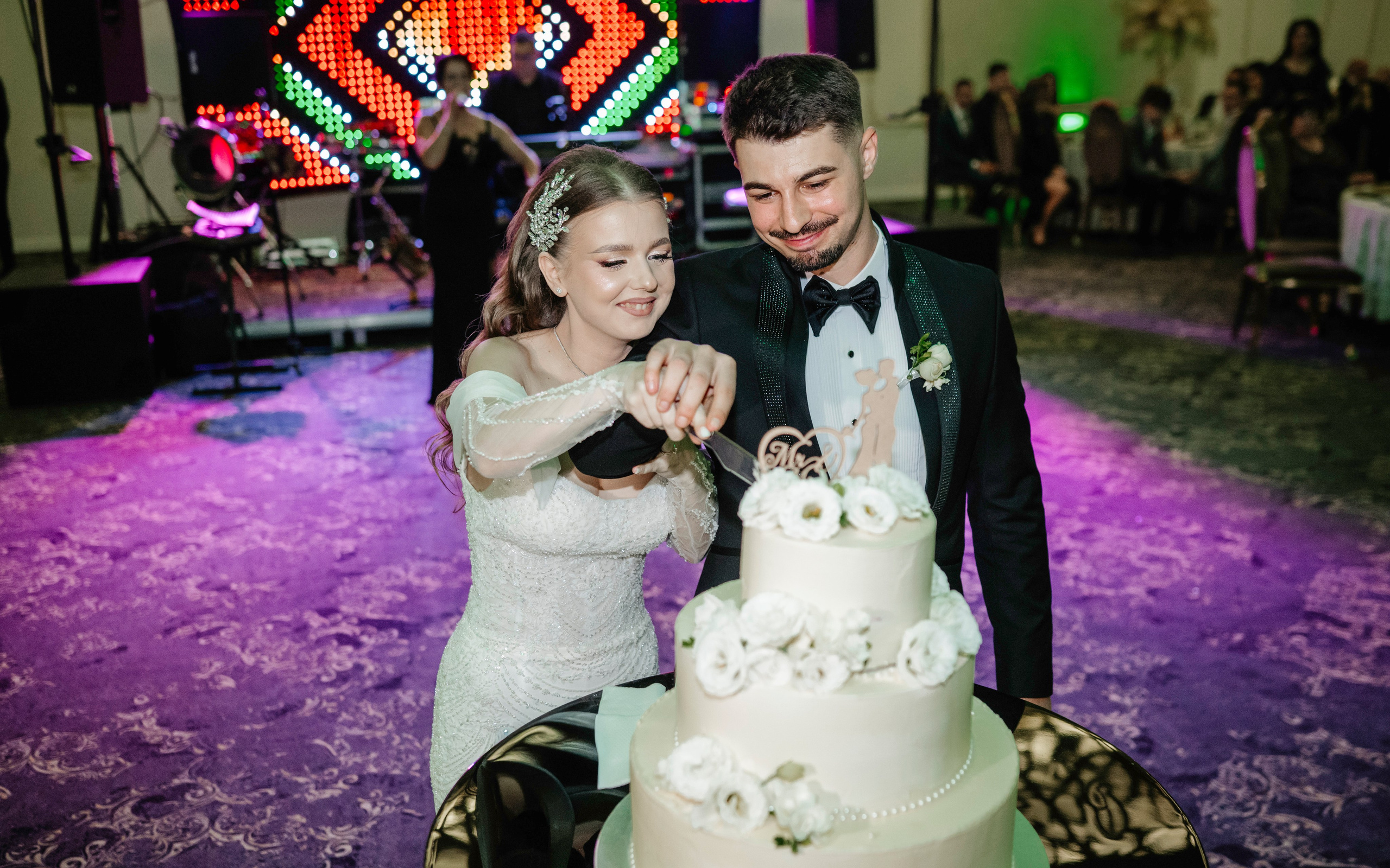 🤎 M a d a l i n a & A l e x - Wedding Day Preview. Wedding & Family Photographer