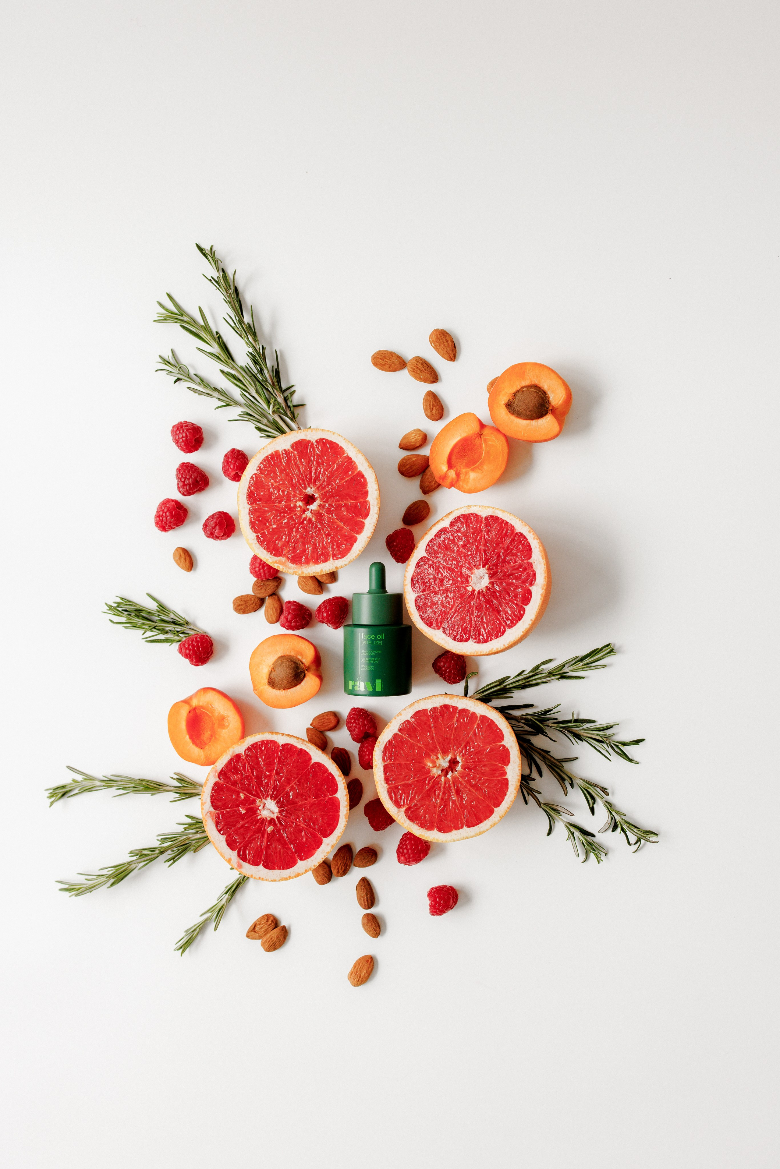 Ravi Organics. Familien- & Hochzeitsfotografin Schweiz. Valeria Diaz in Zürich und Umgebung