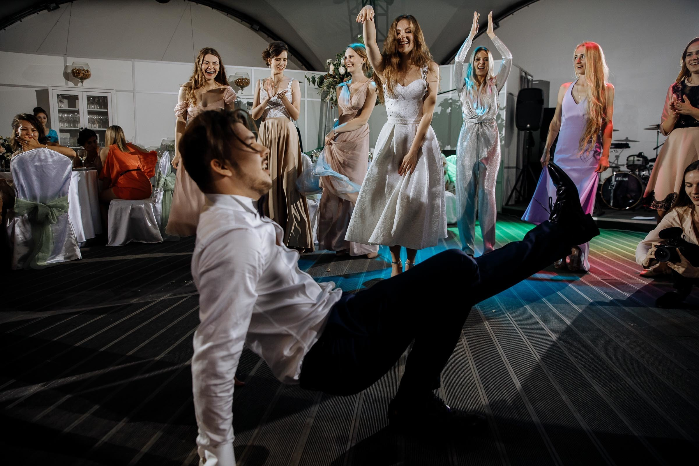 Energetic dancing, by Tanya Bogdan, Bude wedding photographer.