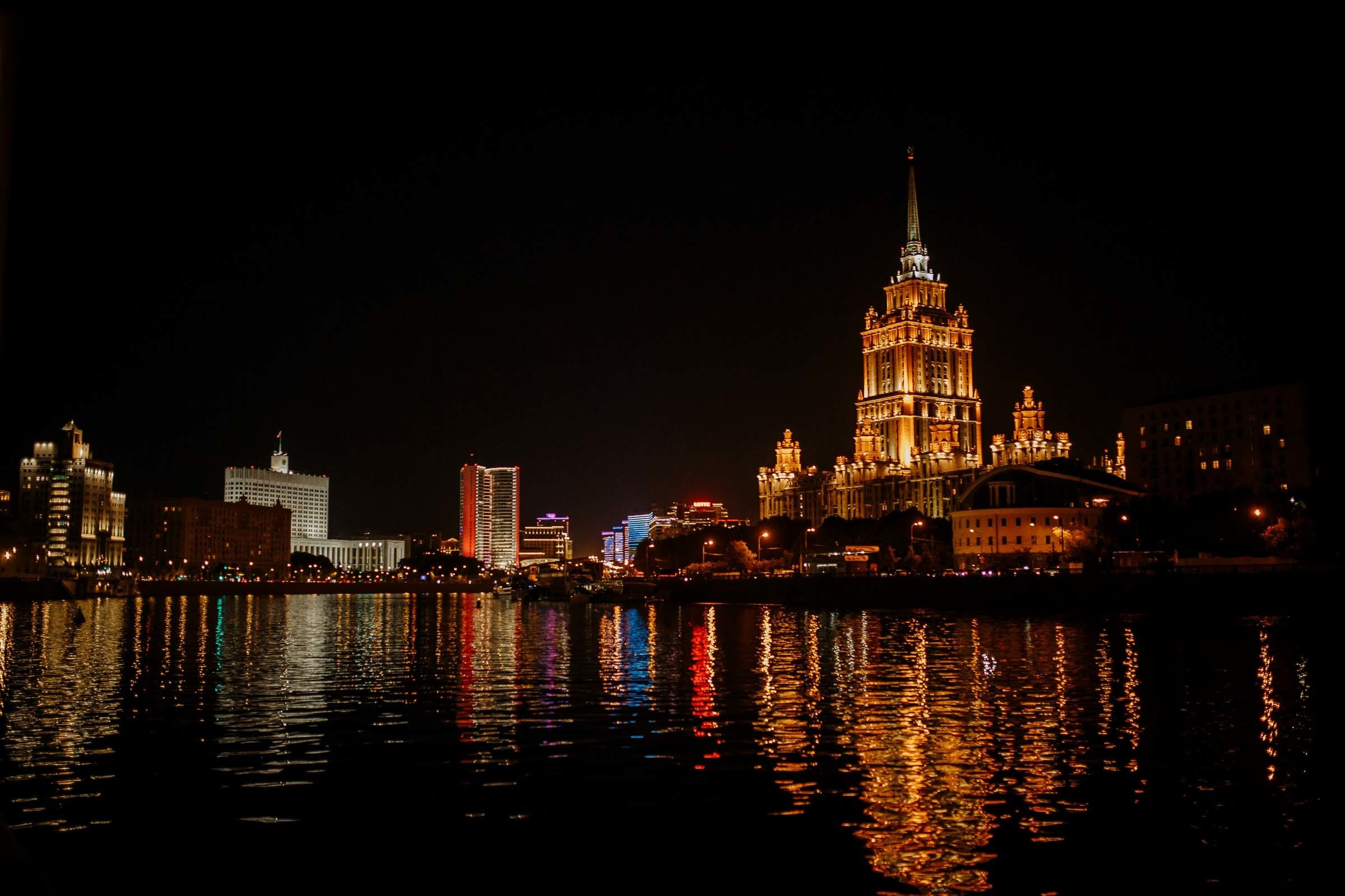 Katya & Maksim's Unforgettable Day | Tanya Bogdan Photography. Tanya Bogdan | Cornwall | Devon | UK Wedding Photographer