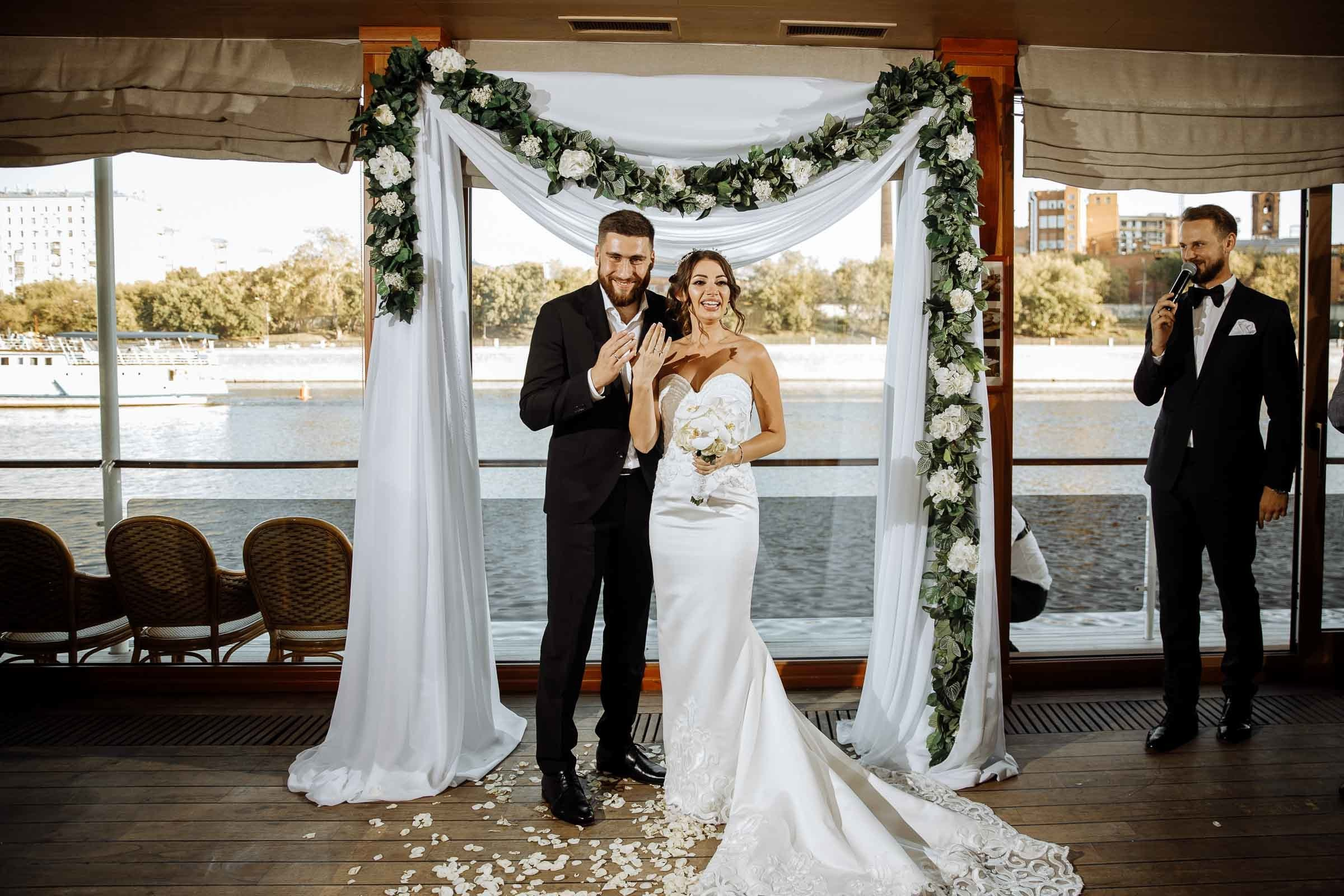 Katya & Maksim's Unforgettable Day | Tanya Bogdan Photography. Tanya Bogdan | Cornwall | Devon | UK Wedding Photographer