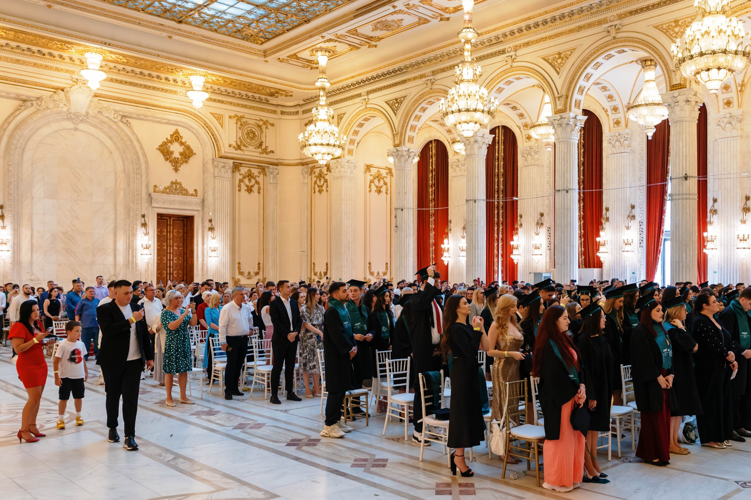 Festivitate Absolvire ASE 2024 - Palatul Parlamentului Bucuresti. MDimaFotoStudio. Fotograf de nuntă, evenimente private și de familie