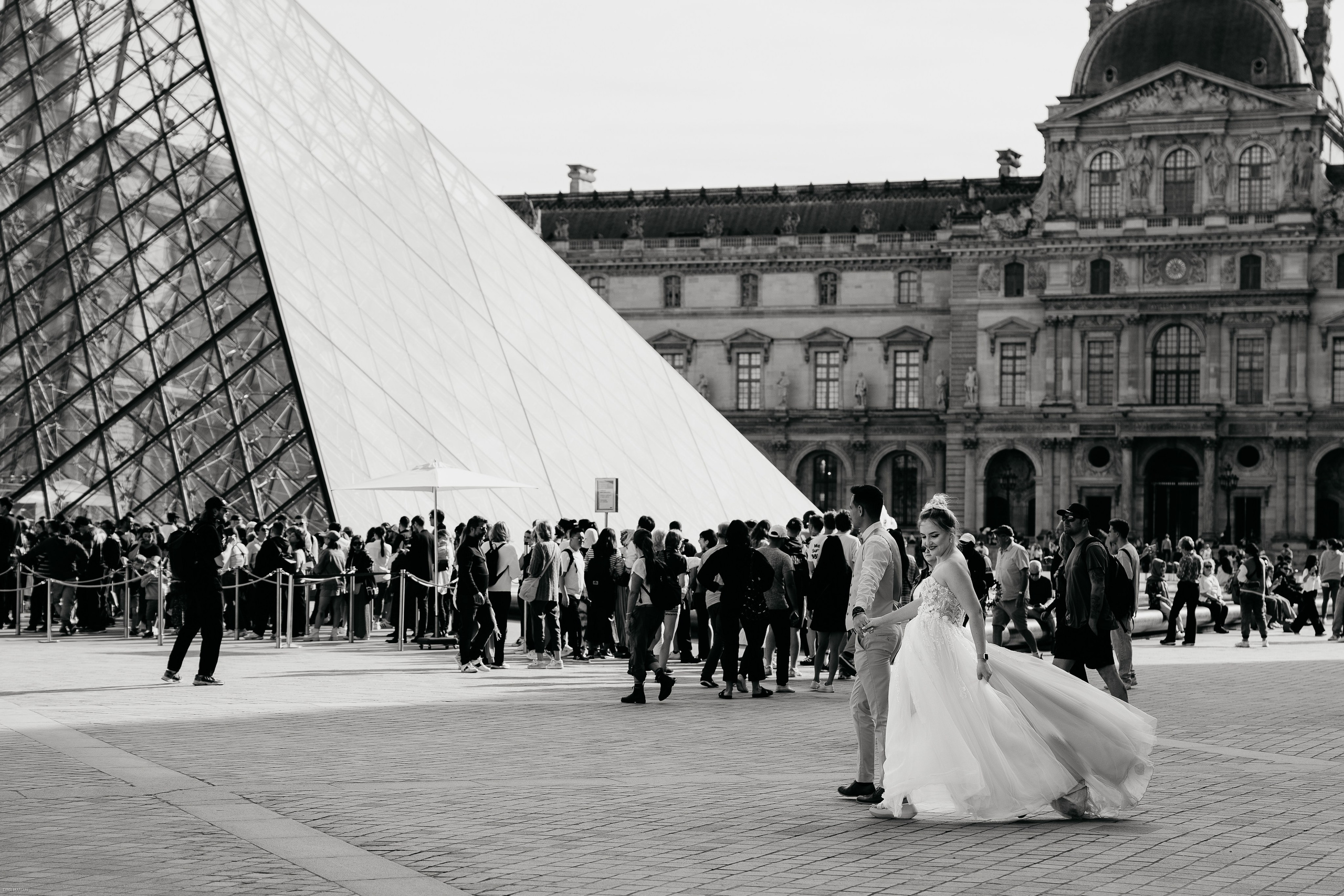 Sedinta foto after wedding Paris. MDimaFotoStudio. Fotograf de nuntă, evenimente private și de familie