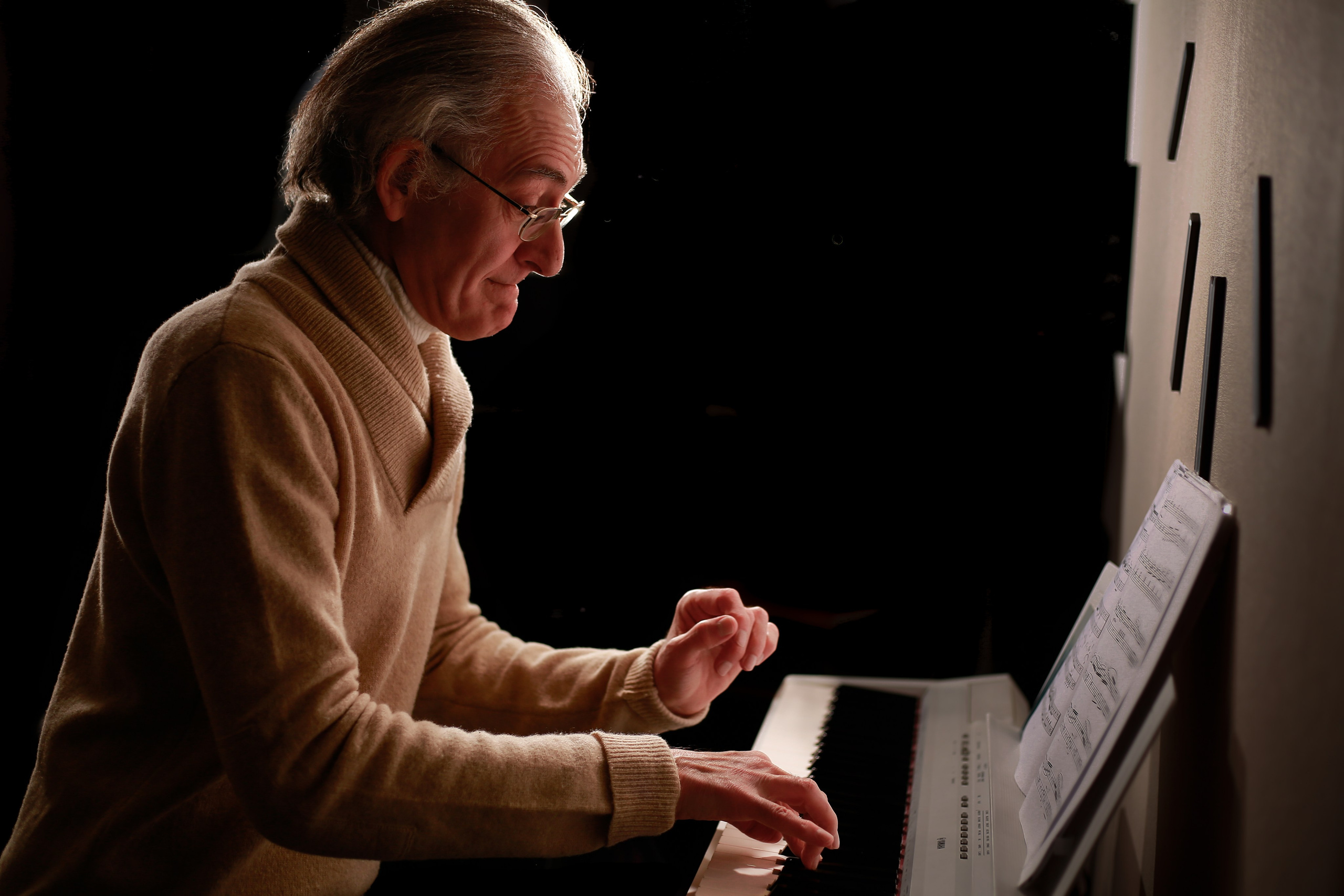 Aleksander Pustovit. Portret photographer in Switzerland Artur Magpie