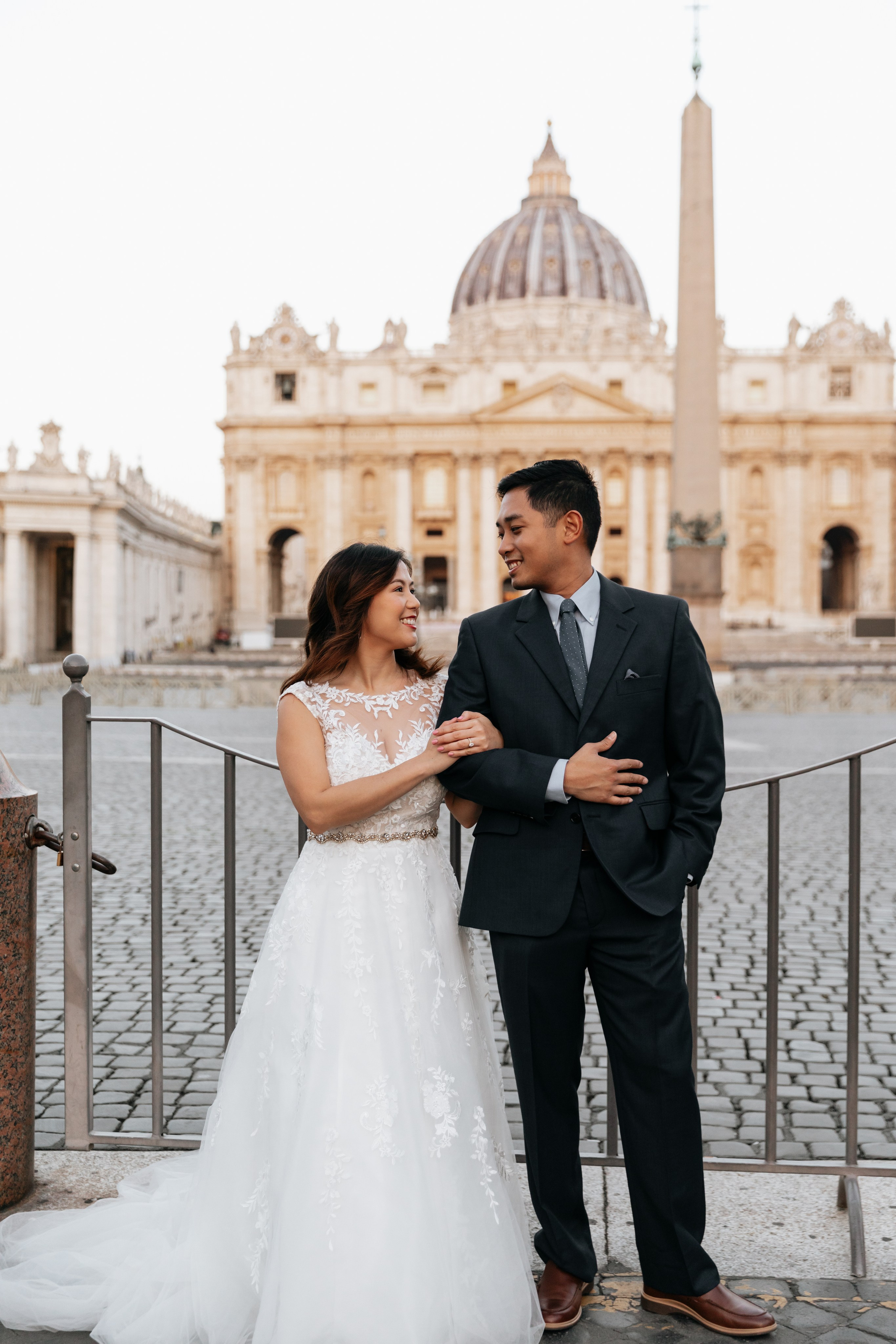 Elopement photoshoot in Rome. Photographer in Rome