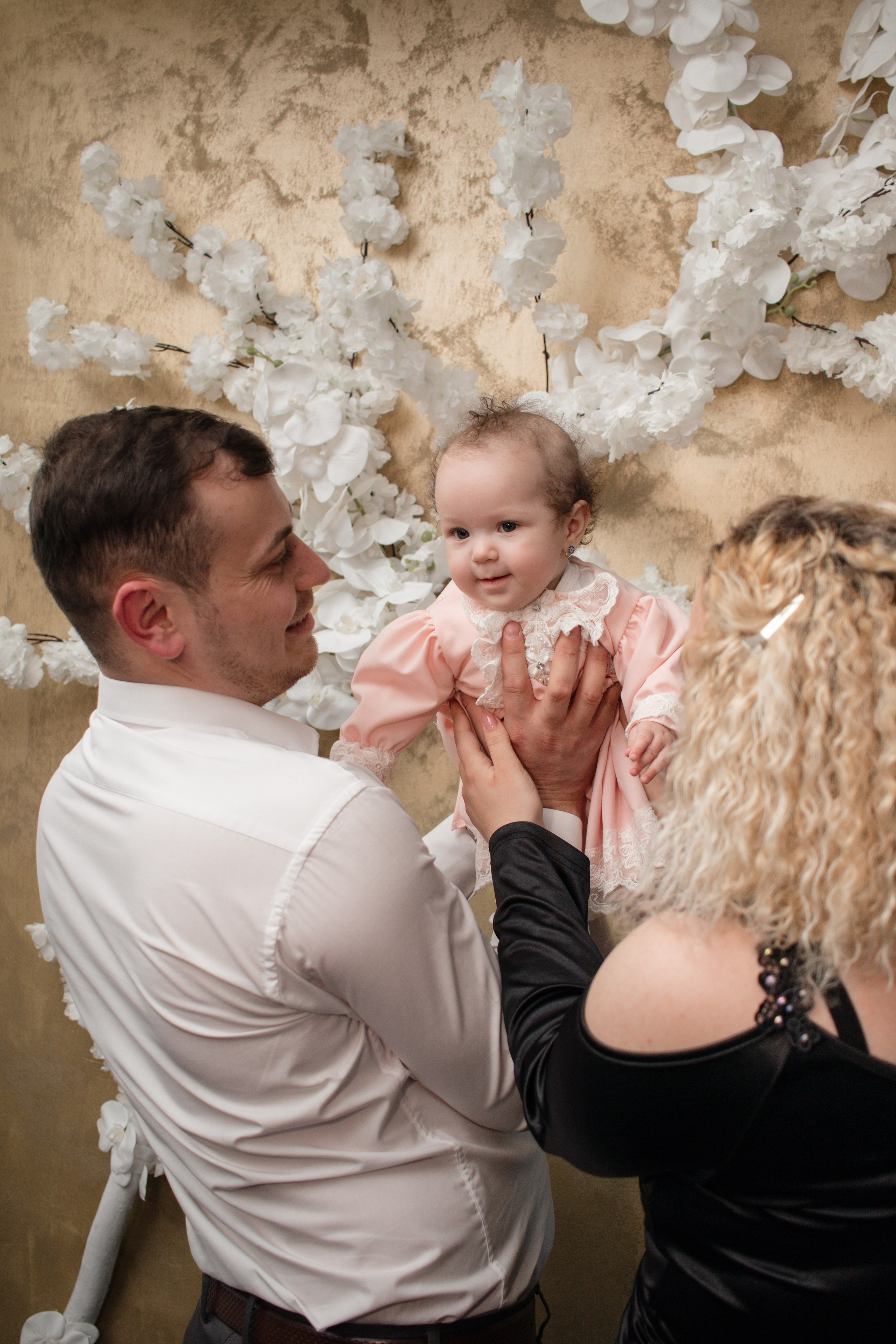 Iris. Fotograf si videograf — evenimente si studio