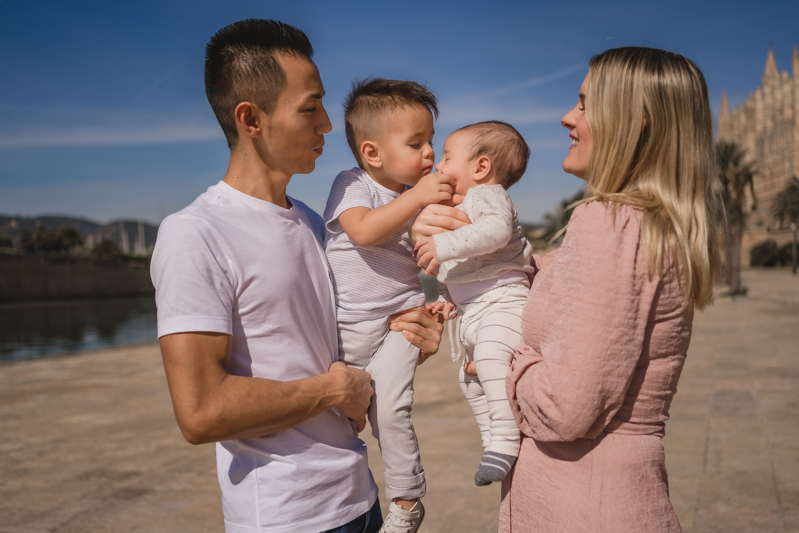 Familienfotos in Palma de Mallorca. Deine Fotografin auf Mallorca für Familien und Business