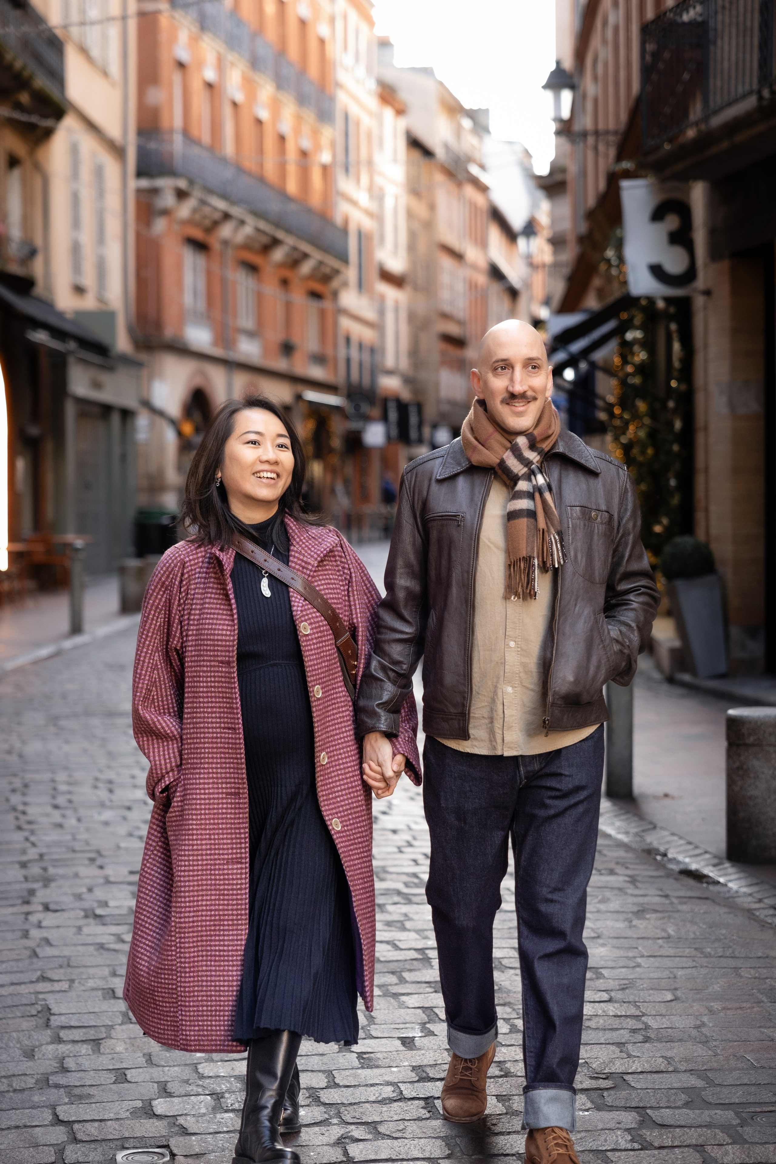 Christmas maternity photo session in Toulouse. Eugenie Smirnova — wedding, corporate and lifestyle photographer in Toulouse and Southwest France