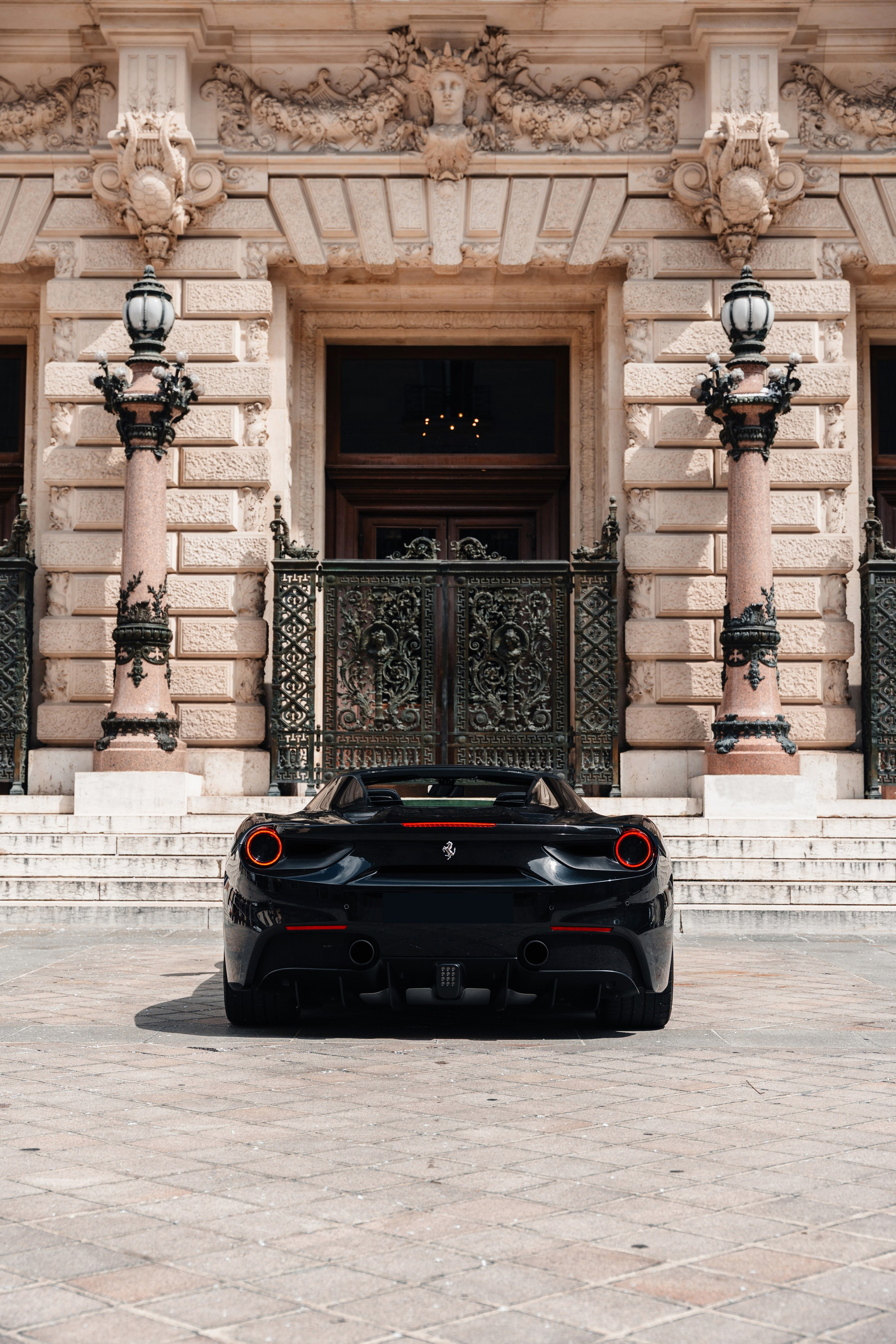 Ferrari 488 Spider. Photographer in Paris — Vitalii Motruk