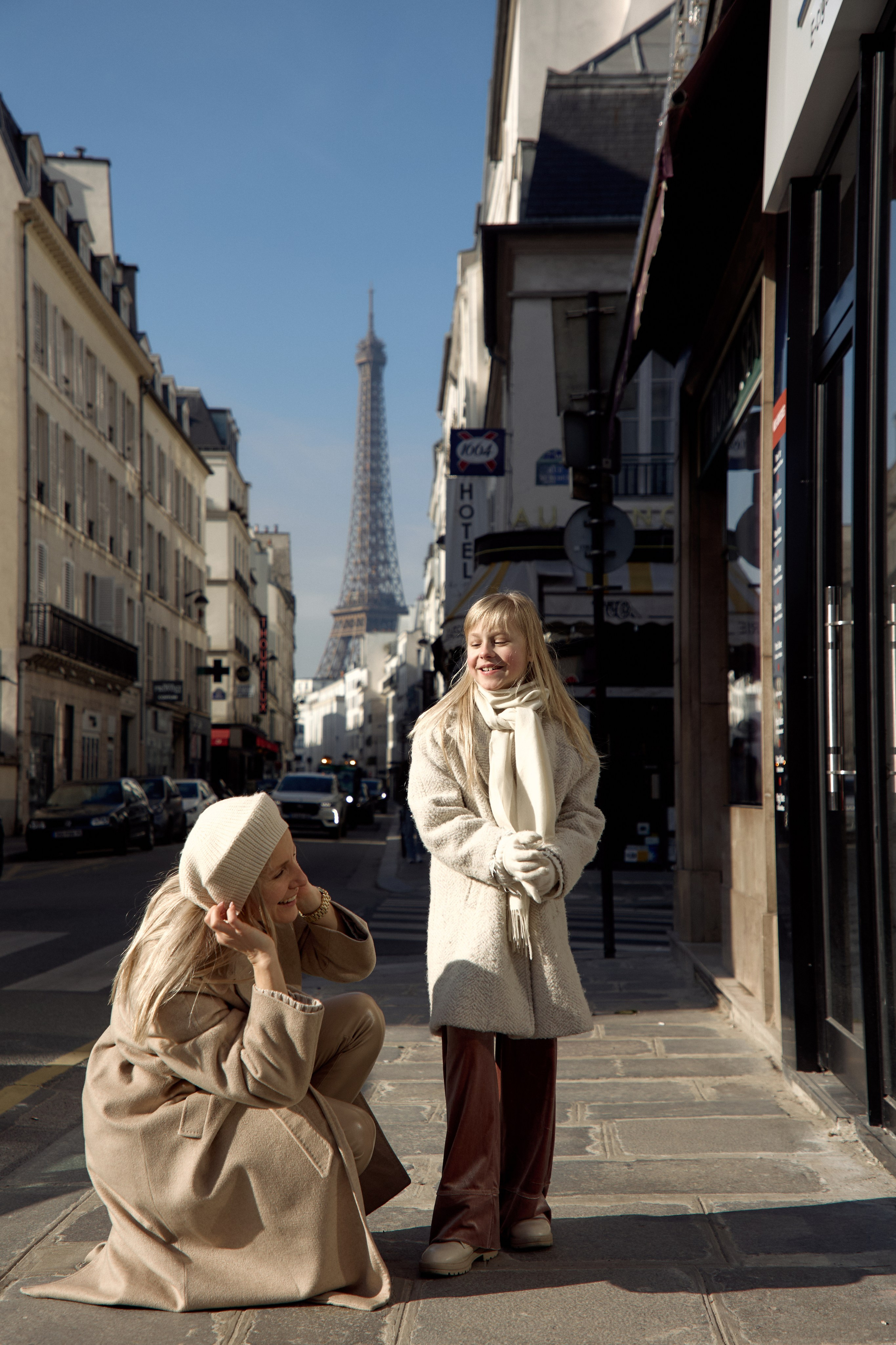 Pont Alexandre III & Eiffel Tower. Fotógrafa en París